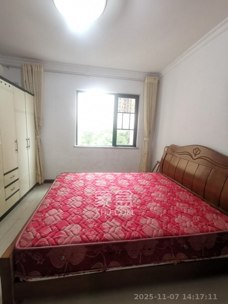 佳辉丽景鑫城  3室2厅2卫    2000.0元/月室内图