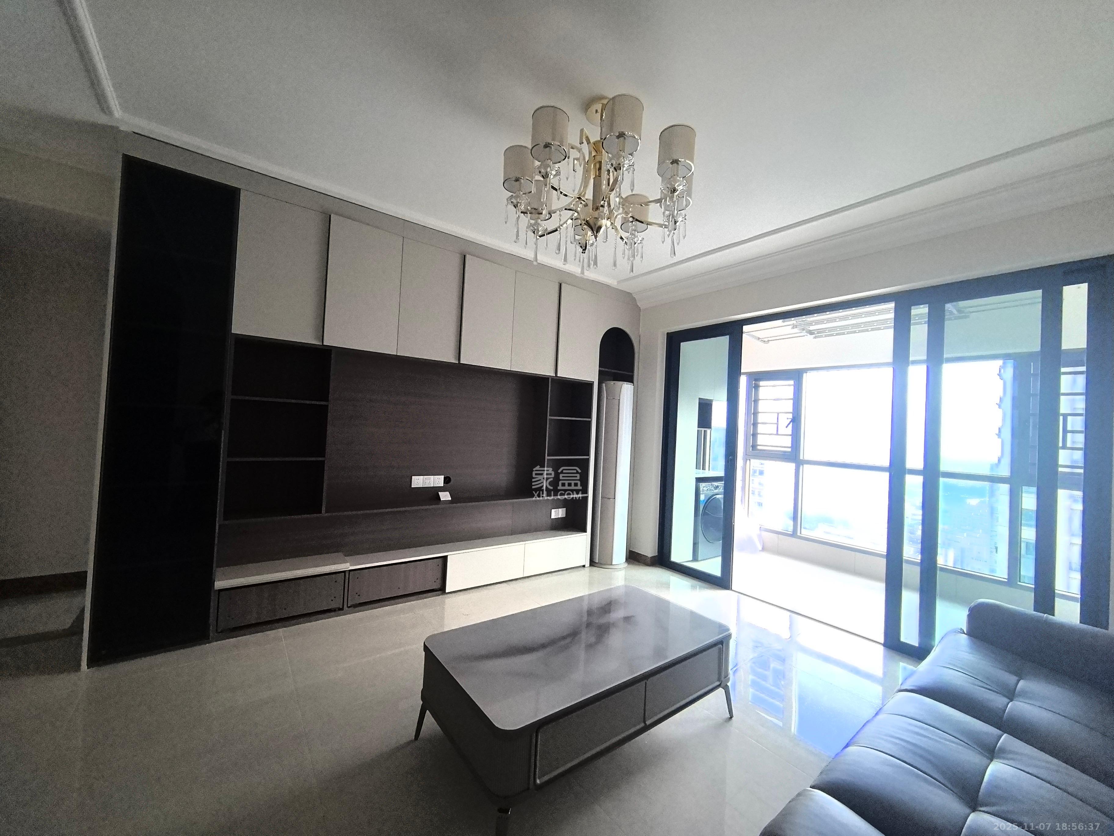 恒大雅苑 4室2厅2卫 4200.0元/月 恒大雅苑 4室2厅2卫 4200.0元/月室内图