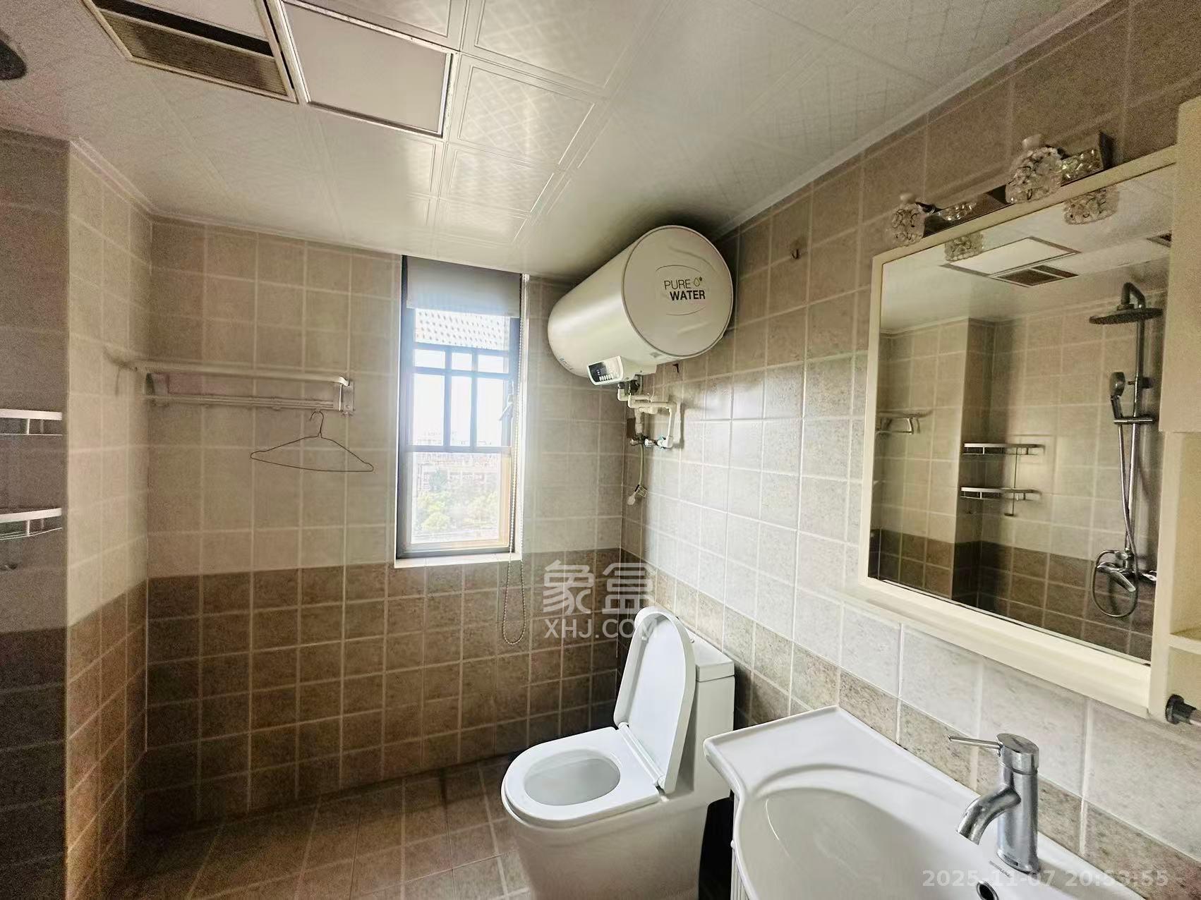 凯特梅溪紫郡  4室2厅2卫    2800.0元/月室内图