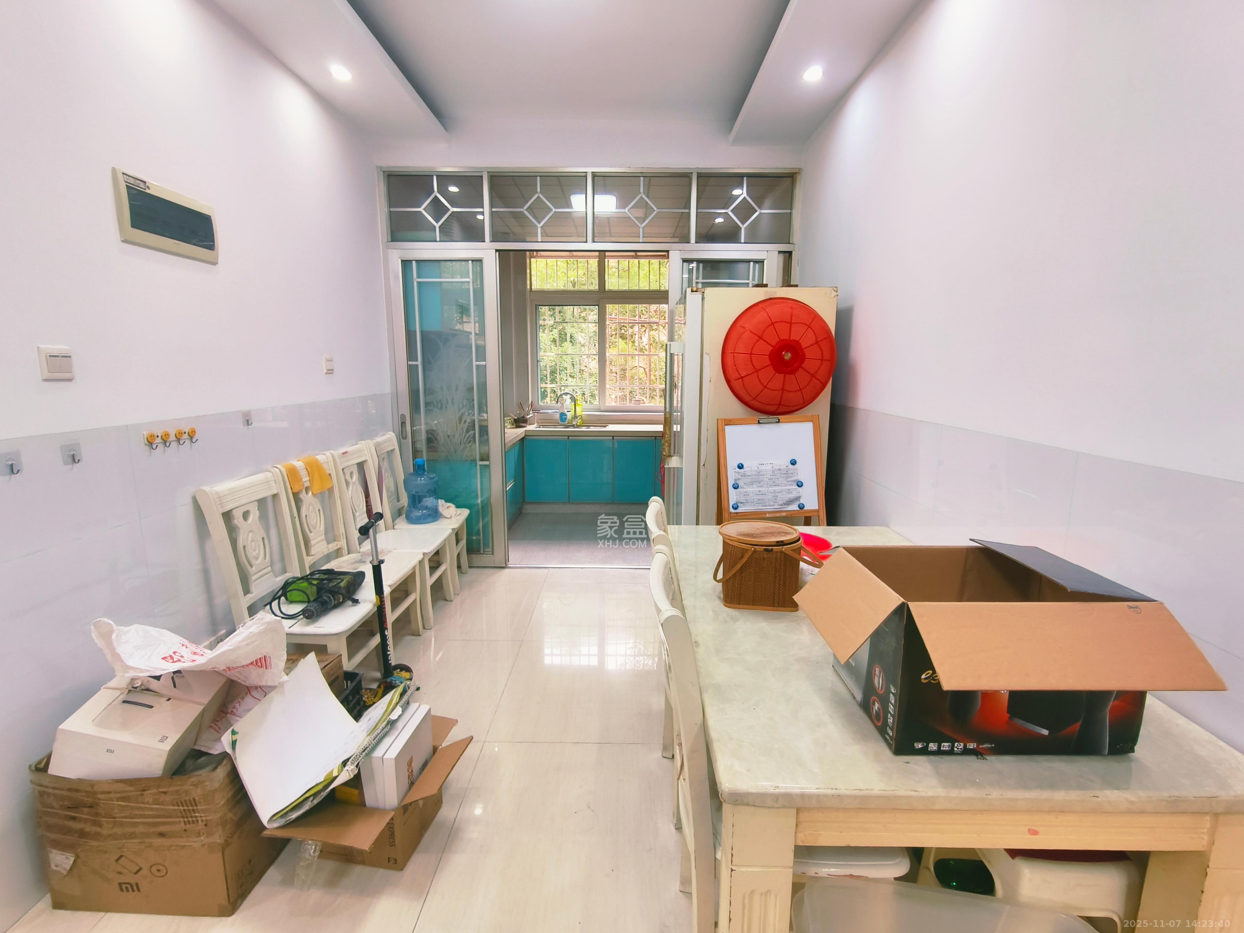 景塘家园 1室0厅0卫 1700.0元/月 景塘家园 1室0厅0卫 1700.0元/月室内图