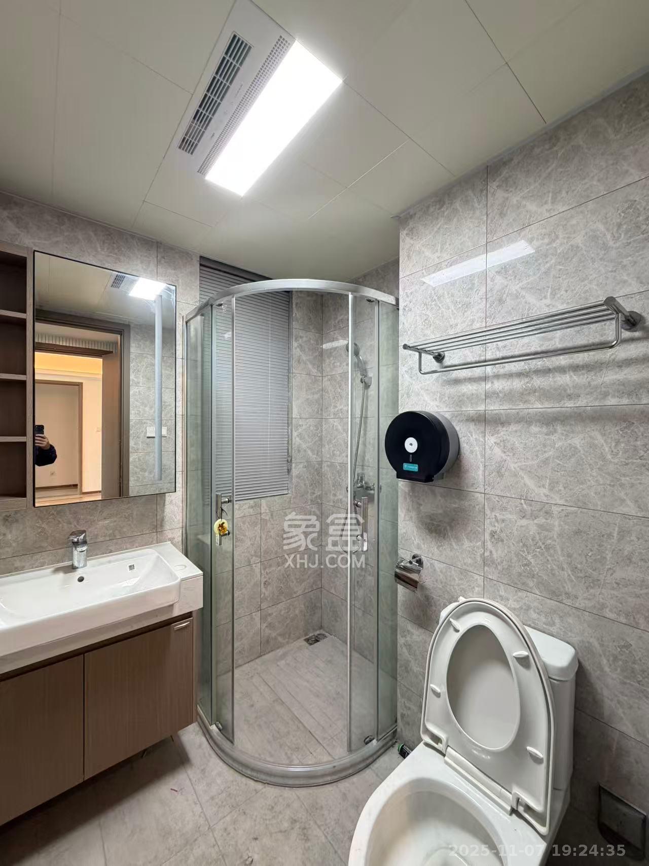 金茂建发观悦 3室2厅2卫 3200.0元/月 金茂建发观悦 3室2厅2卫 3200.0元/月室内图