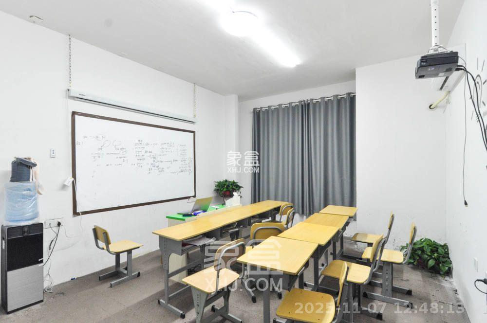 中海梅溪湖壹号  4室2厅3卫    4300.0元/月室内图