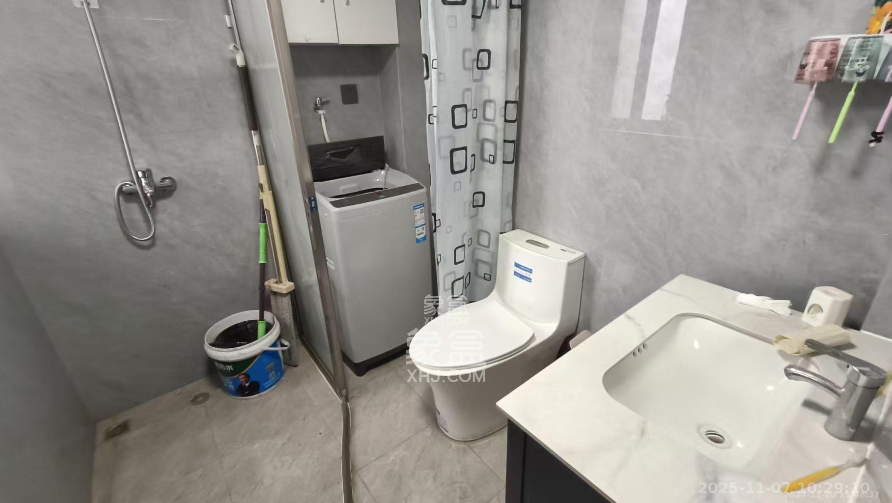 兴联创新小区  2室2厅1卫    1400.0元/月室内图