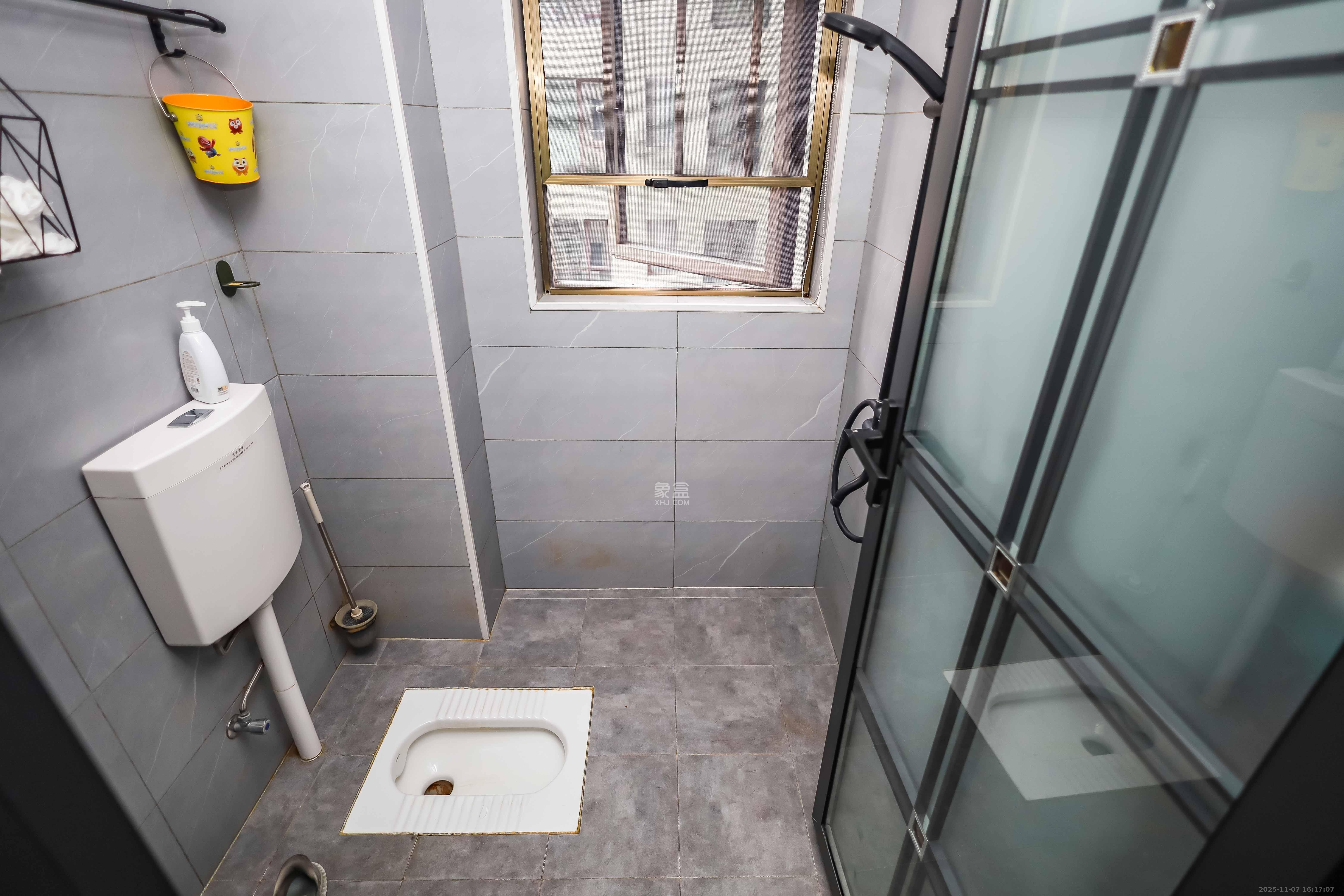 万象府台 3室2厅1卫 178.0万 万象府台 3室2厅1卫 178.0万卫生间