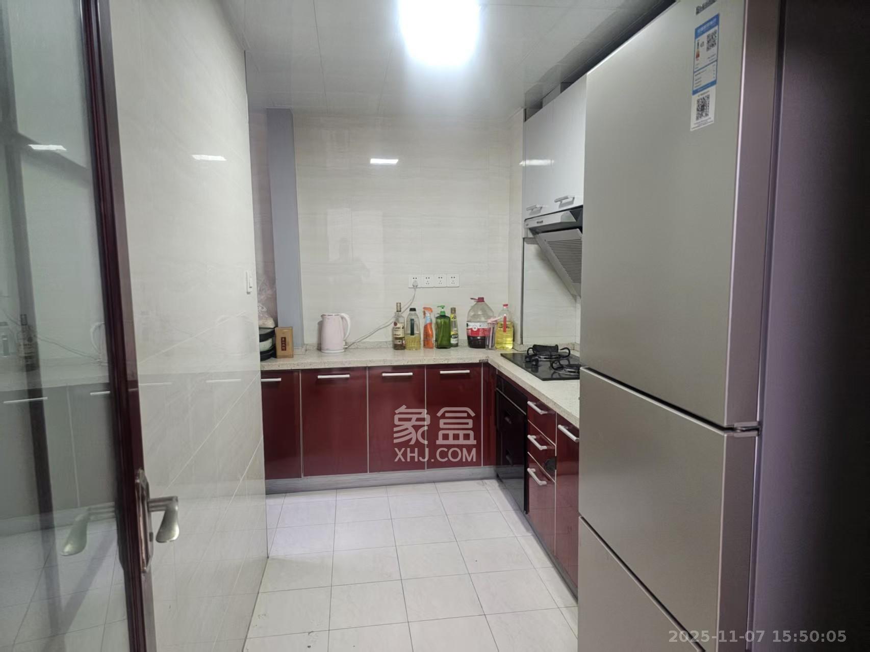 高信向日葵 2室2厅1卫 2600.0元/月 高信向日葵 2室2厅1卫 2600.0元/月室内图