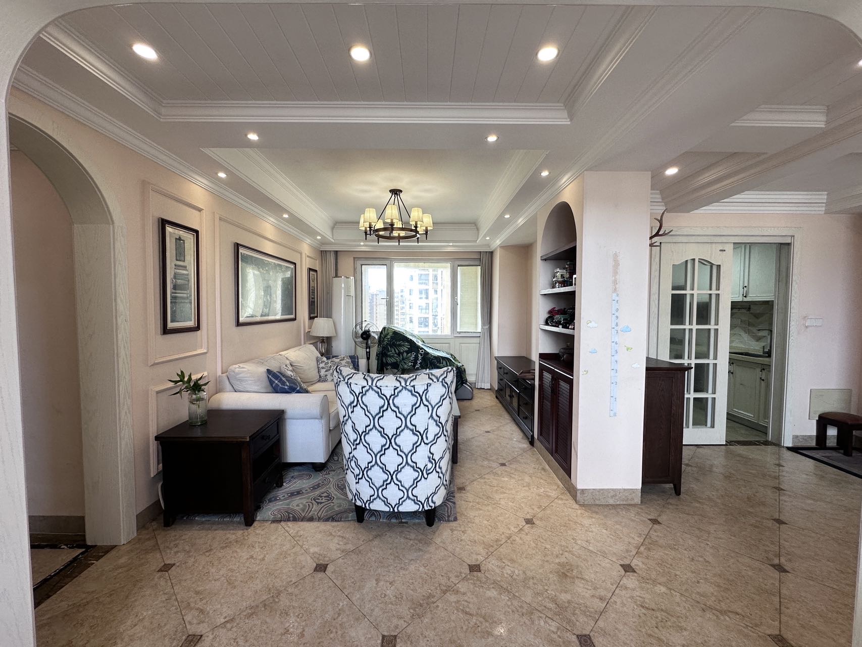 翡翠水城（住宅）  3室3厅2卫    178.0万客厅