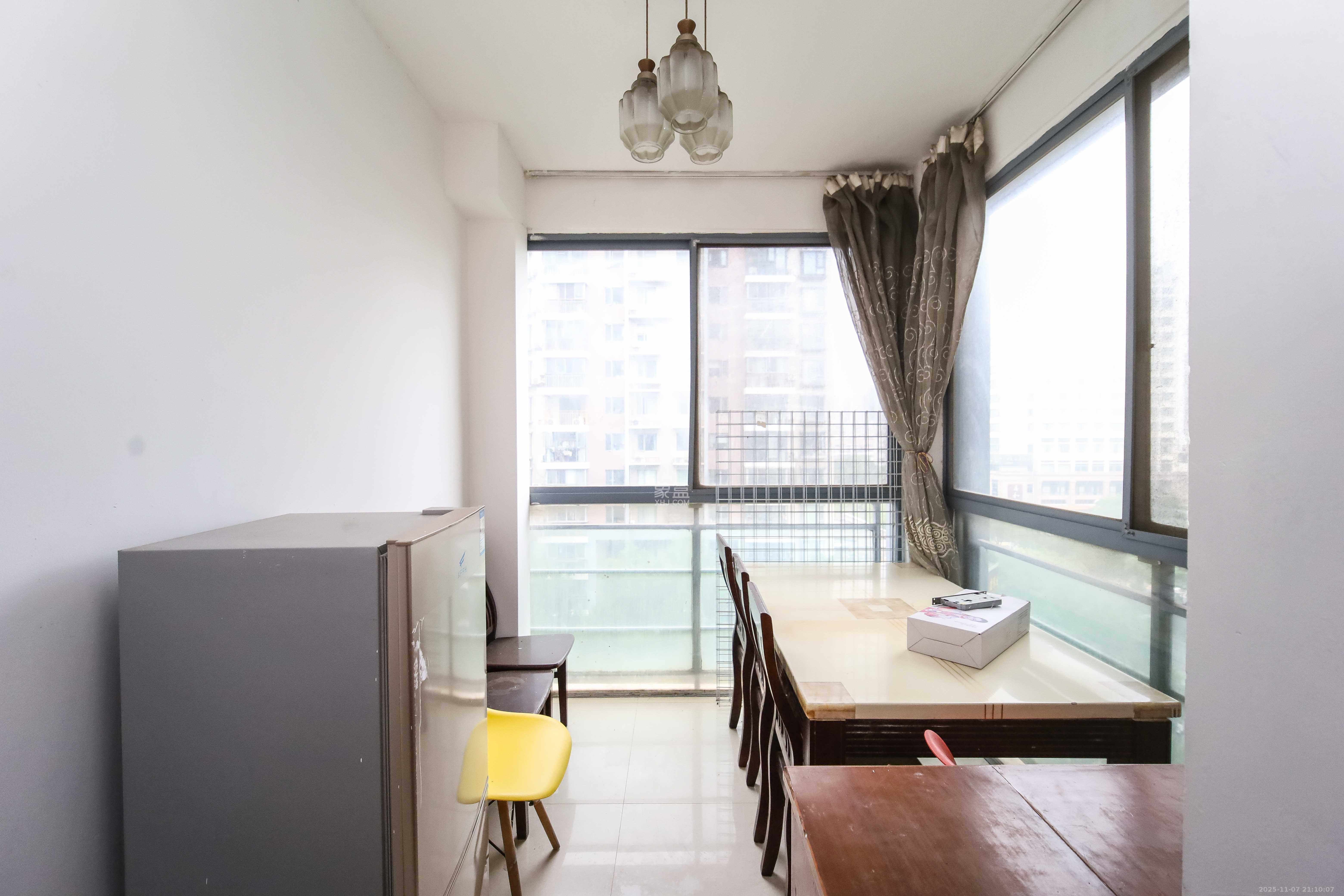 银港水晶城 3室2厅2卫 99.8万 银港水晶城 3室2厅2卫 99.8万其他