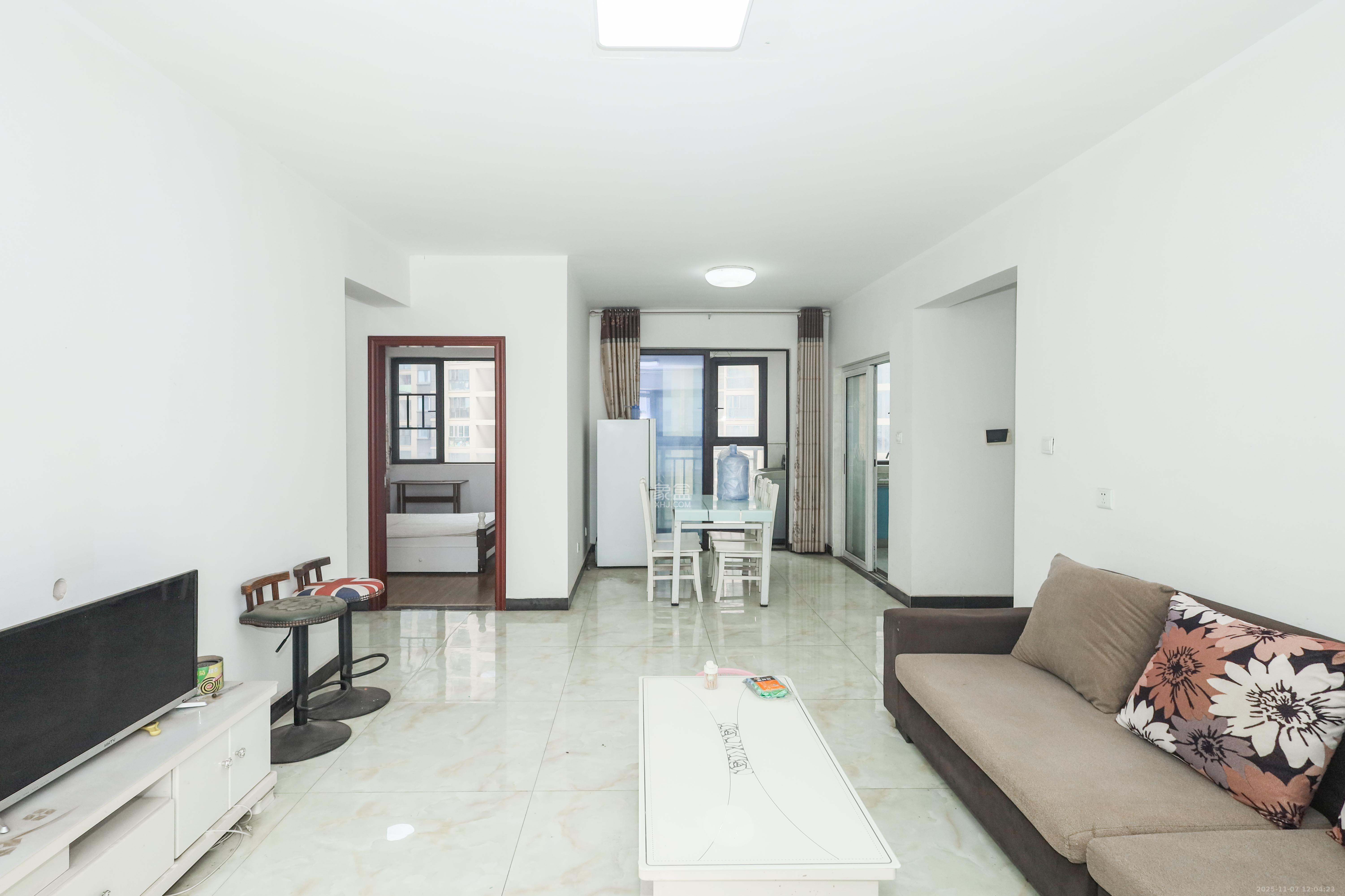 梅溪鑫苑名家 3室2厅2卫 95.0万 梅溪鑫苑名家 3室2厅2卫 95.0万客厅