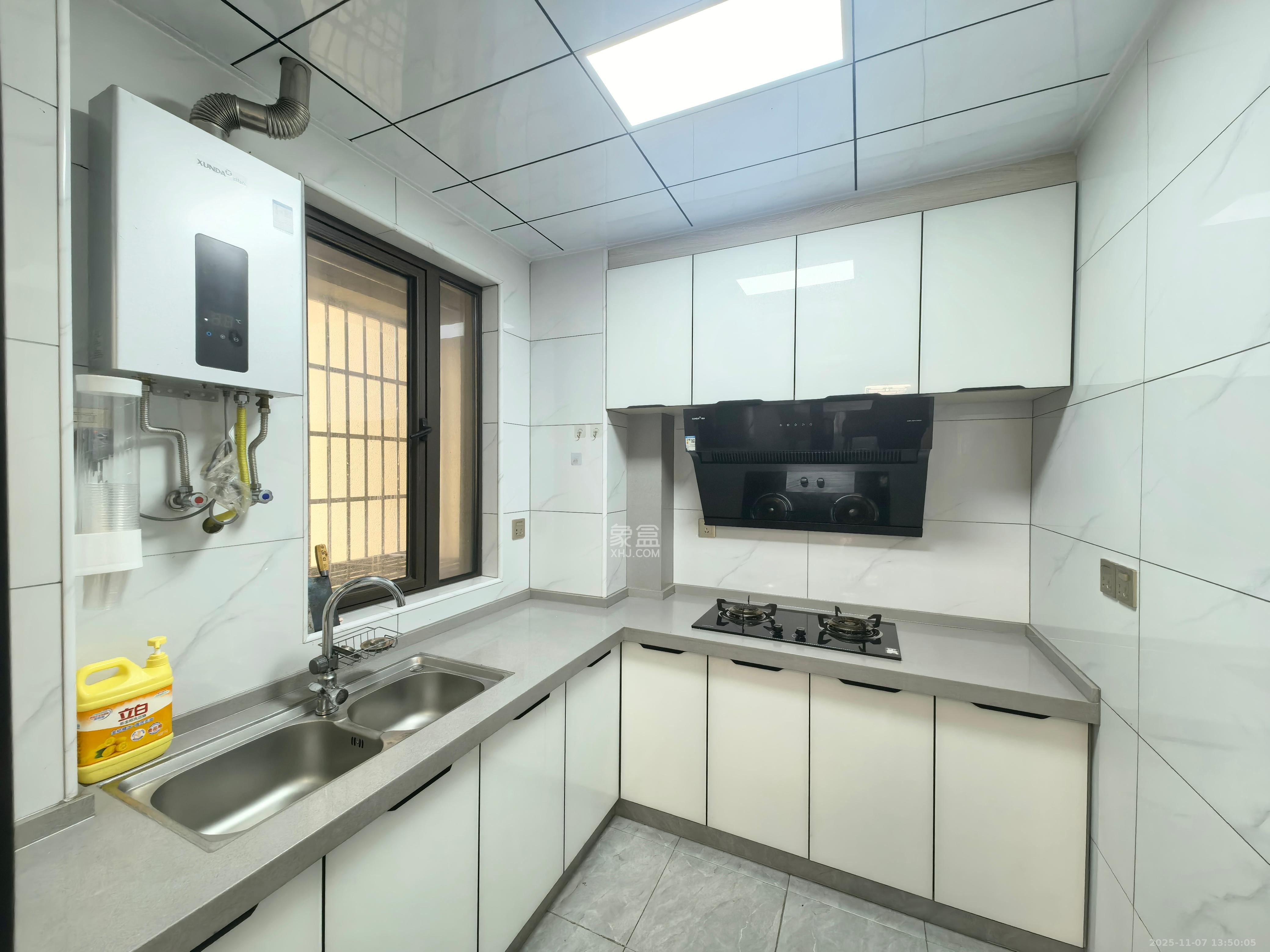 和润园三期 2室2厅1卫 2200.0元/月 和润园三期 2室2厅1卫 2200.0元/月室内图