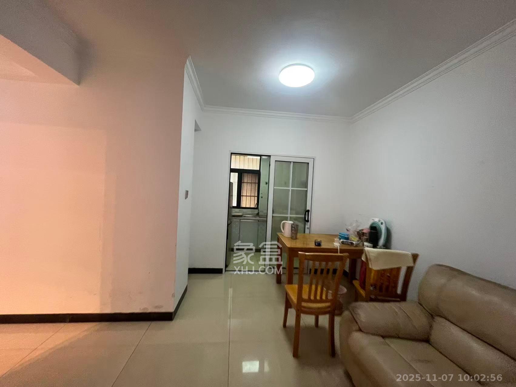 景塘家园  3室2厅1卫    2200.0元/月室内图