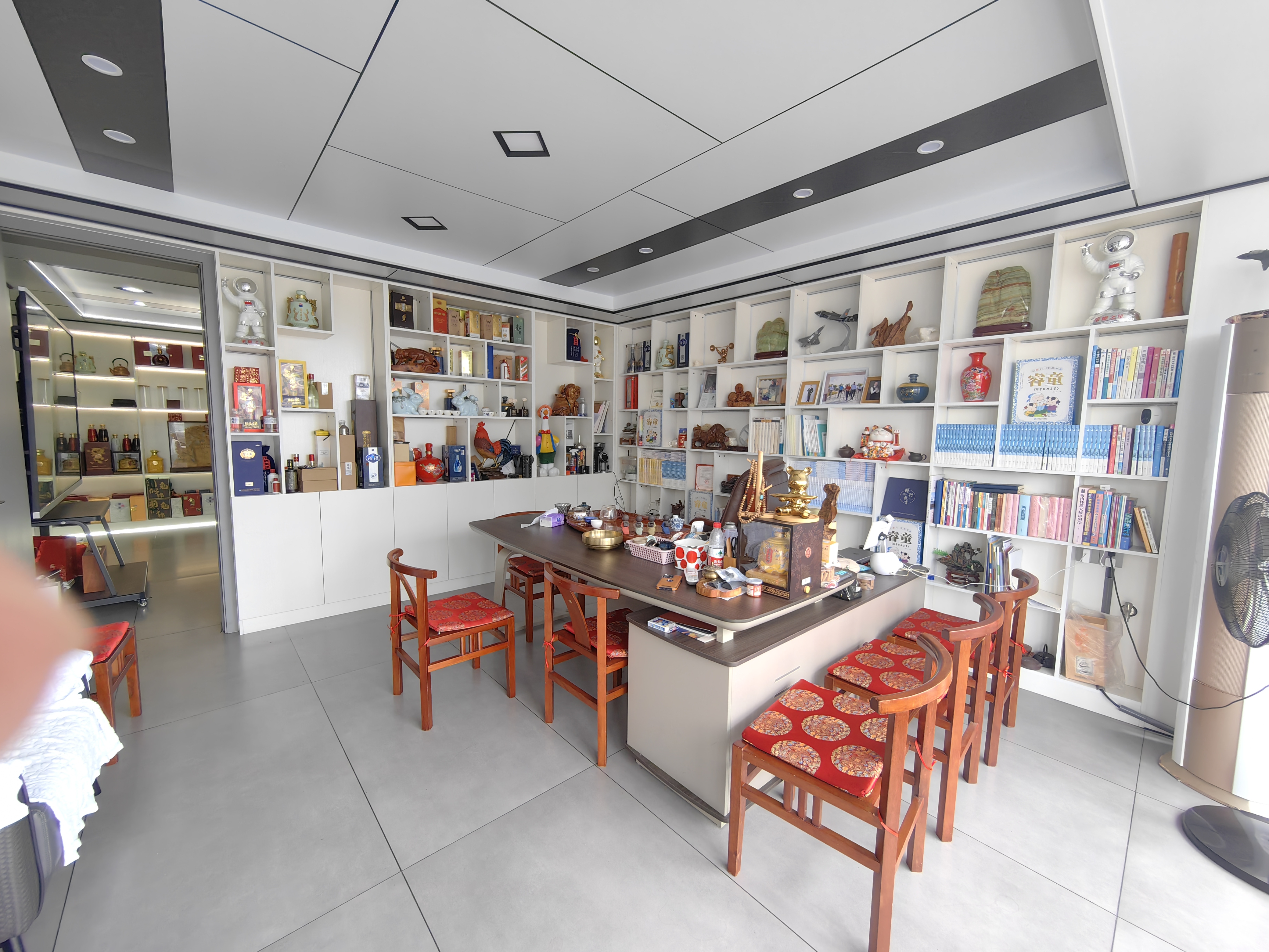 龙泉家园 4室2厅2卫 198.0万 龙泉家园 4室2厅2卫 198.0万室内图