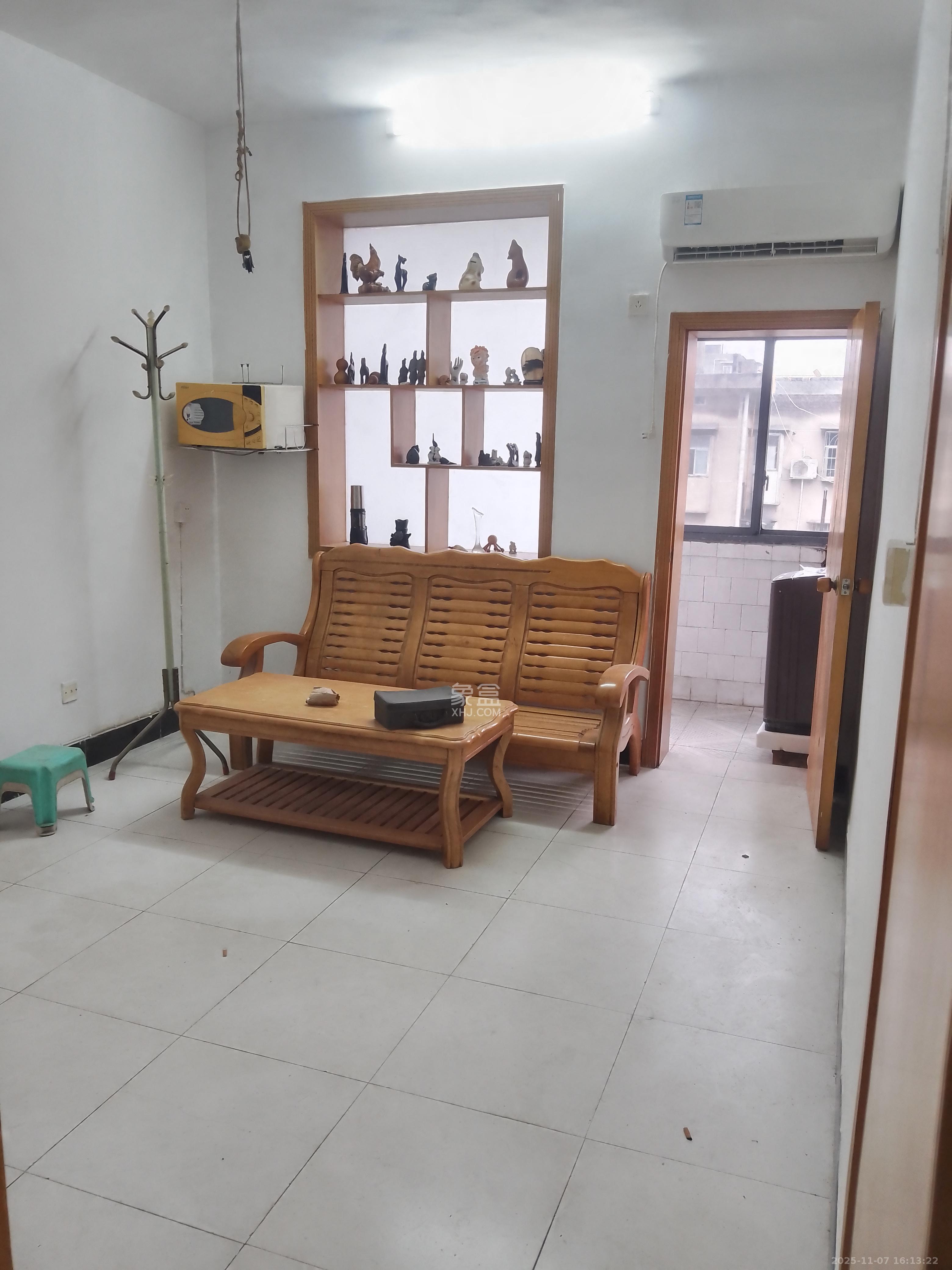 东瓜山一村  2室2厅1卫    35.0万