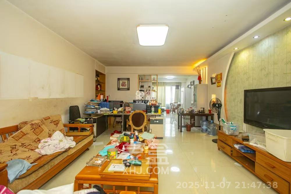 星城雅郡  4室2厅2卫    1500.0元/月