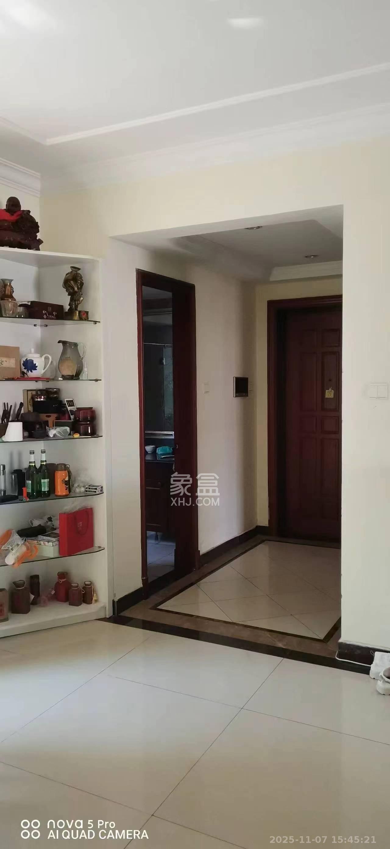 恒大绿洲  3室2厅2卫    2100.0元/月室内图