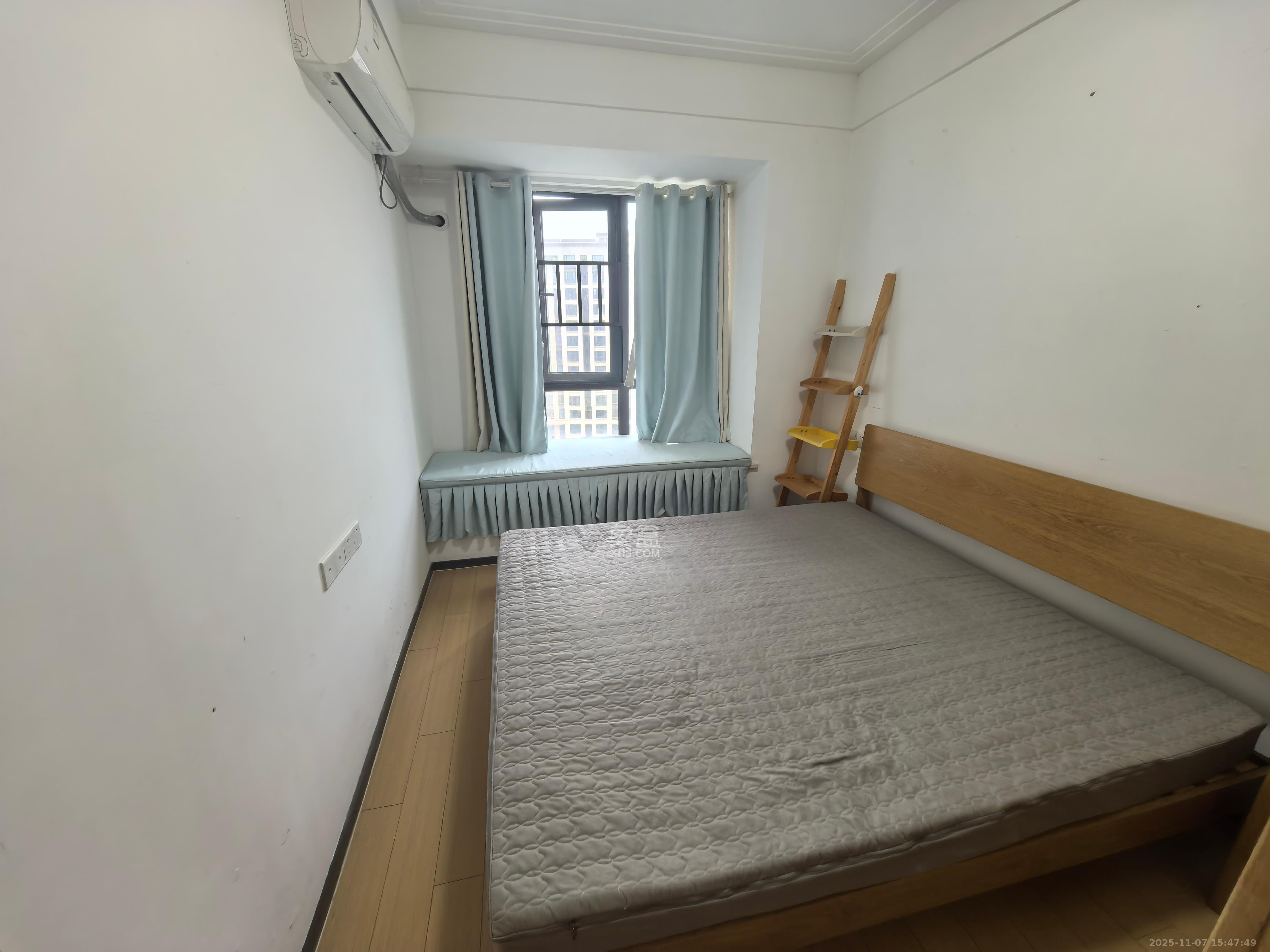 中海新城熙岸（中信新城五期）  1室1厅1卫    1500.0元/月室内图