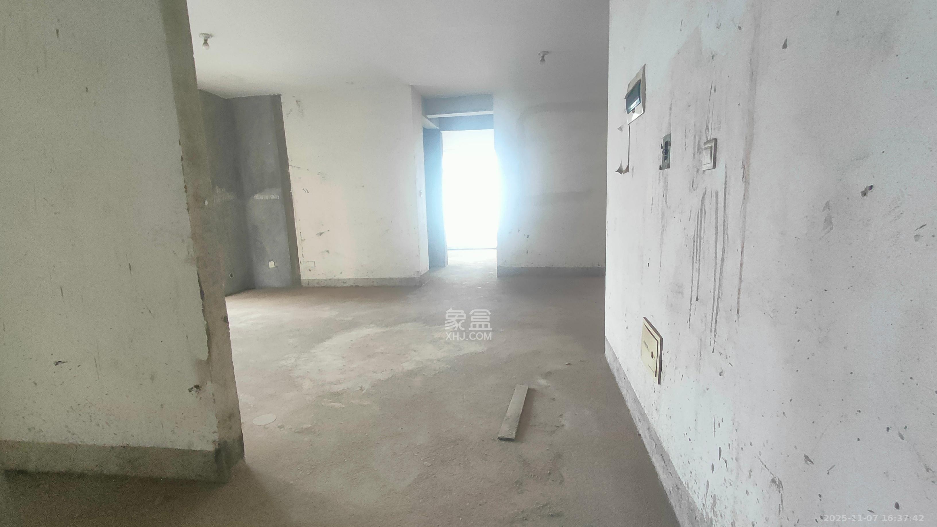 爱琴海岸  4室2厅2卫    1000.0元/月