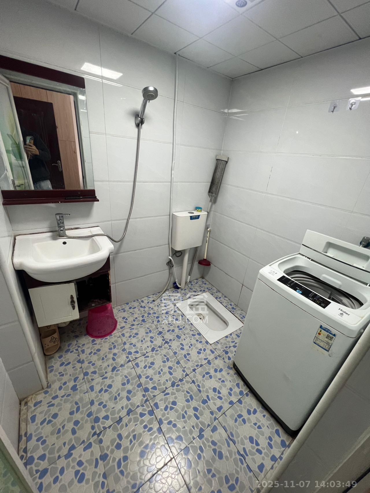 和馨园 1室1厅1卫 1450.0元/月 和馨园 1室1厅1卫 1450.0元/月室内图