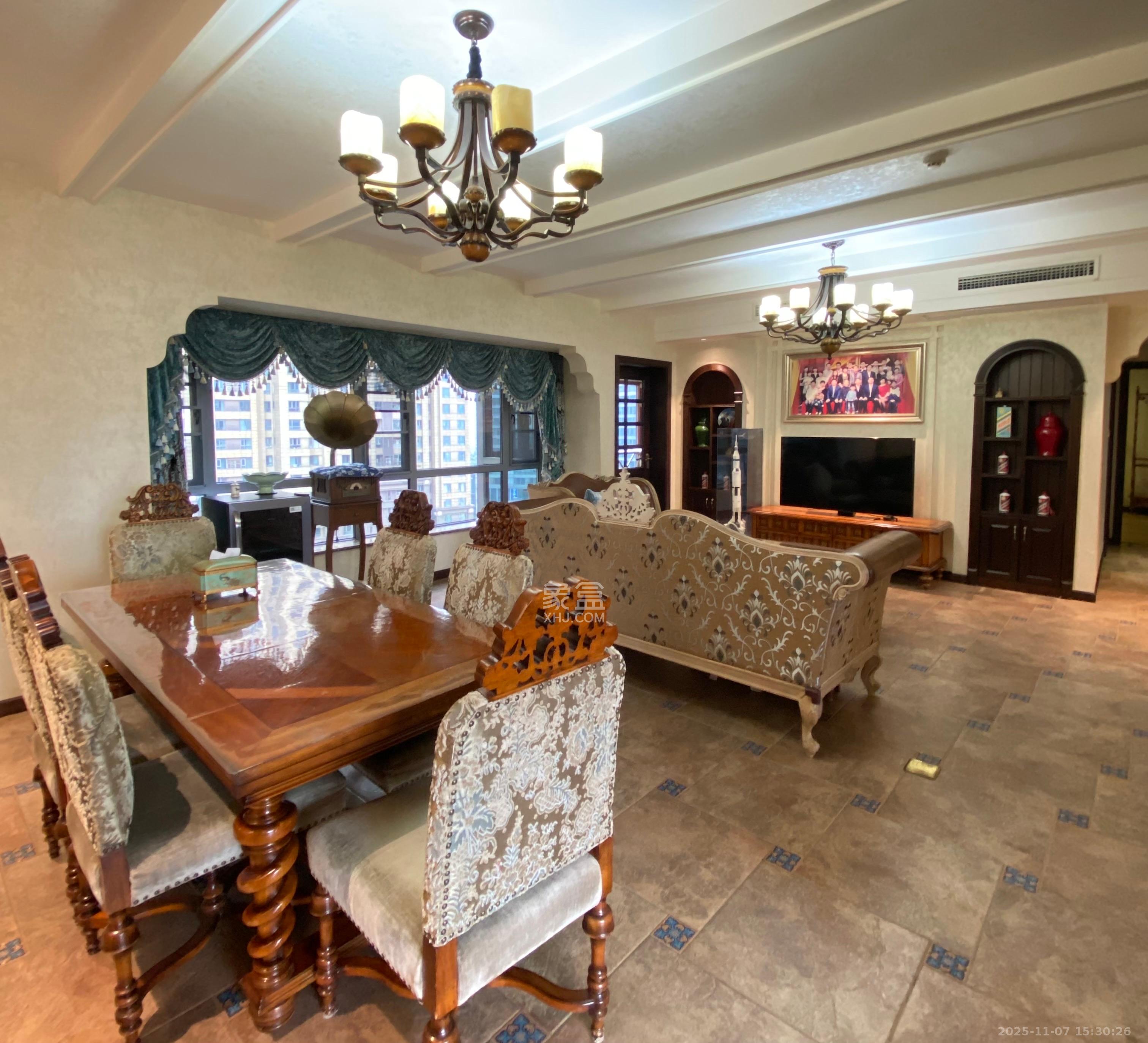 保利国际广场 4室2厅2卫 8000.0元/月 保利国际广场 4室2厅2卫 8000.0元/月室内图