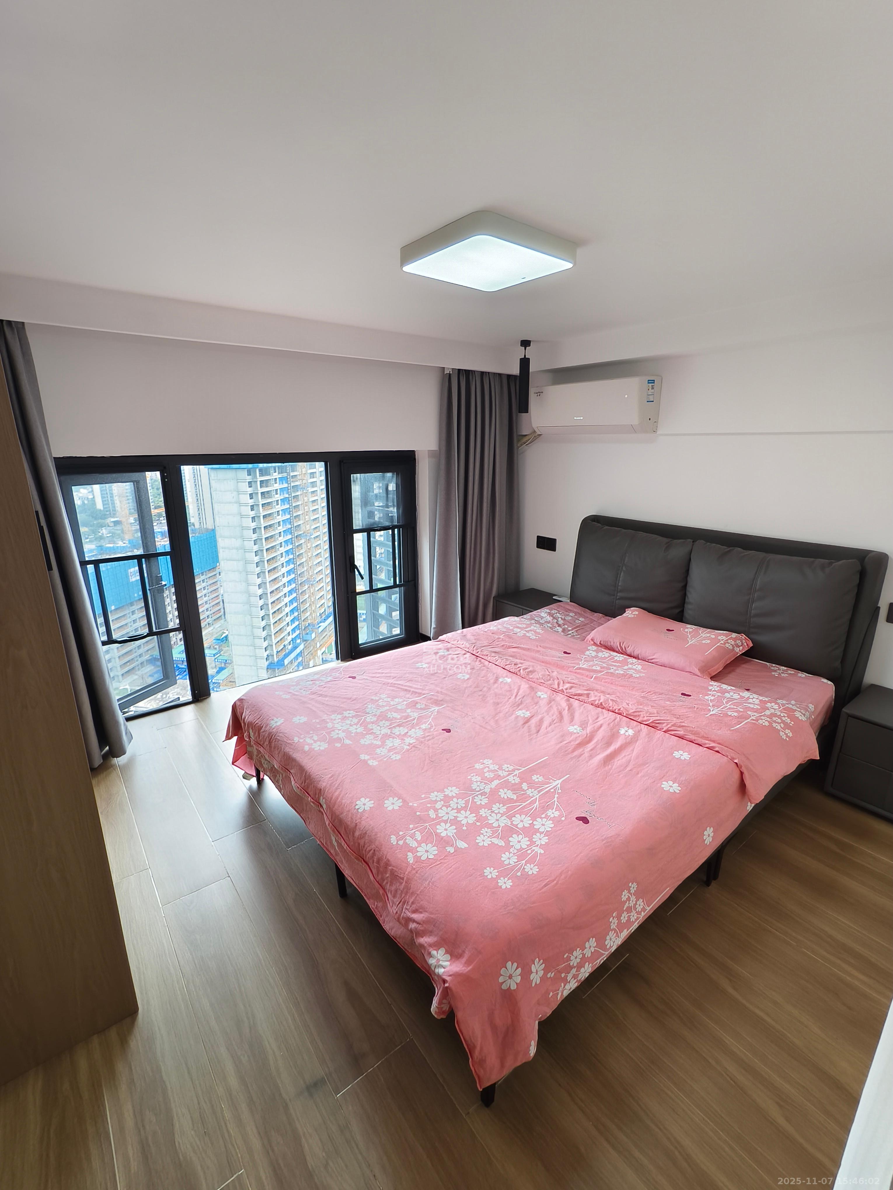 藏珑湖上公馆 1室1厅1卫 3200.0元/月 藏珑湖上公馆 1室1厅1卫 3200.0元/月室内图