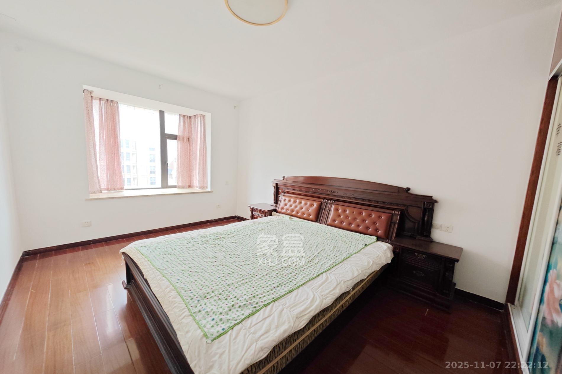 和卉家园  4室2厅2卫    4200.0元/月室内图