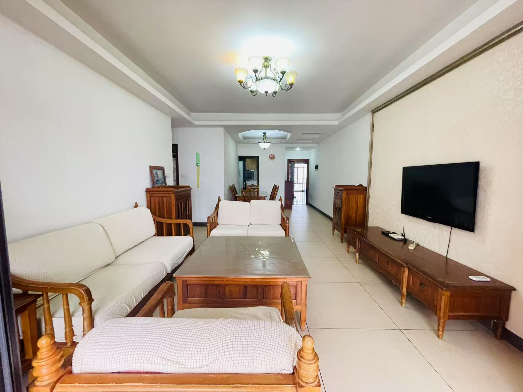 兆南丽湾  2室2厅1卫    2300.0元/月室内图