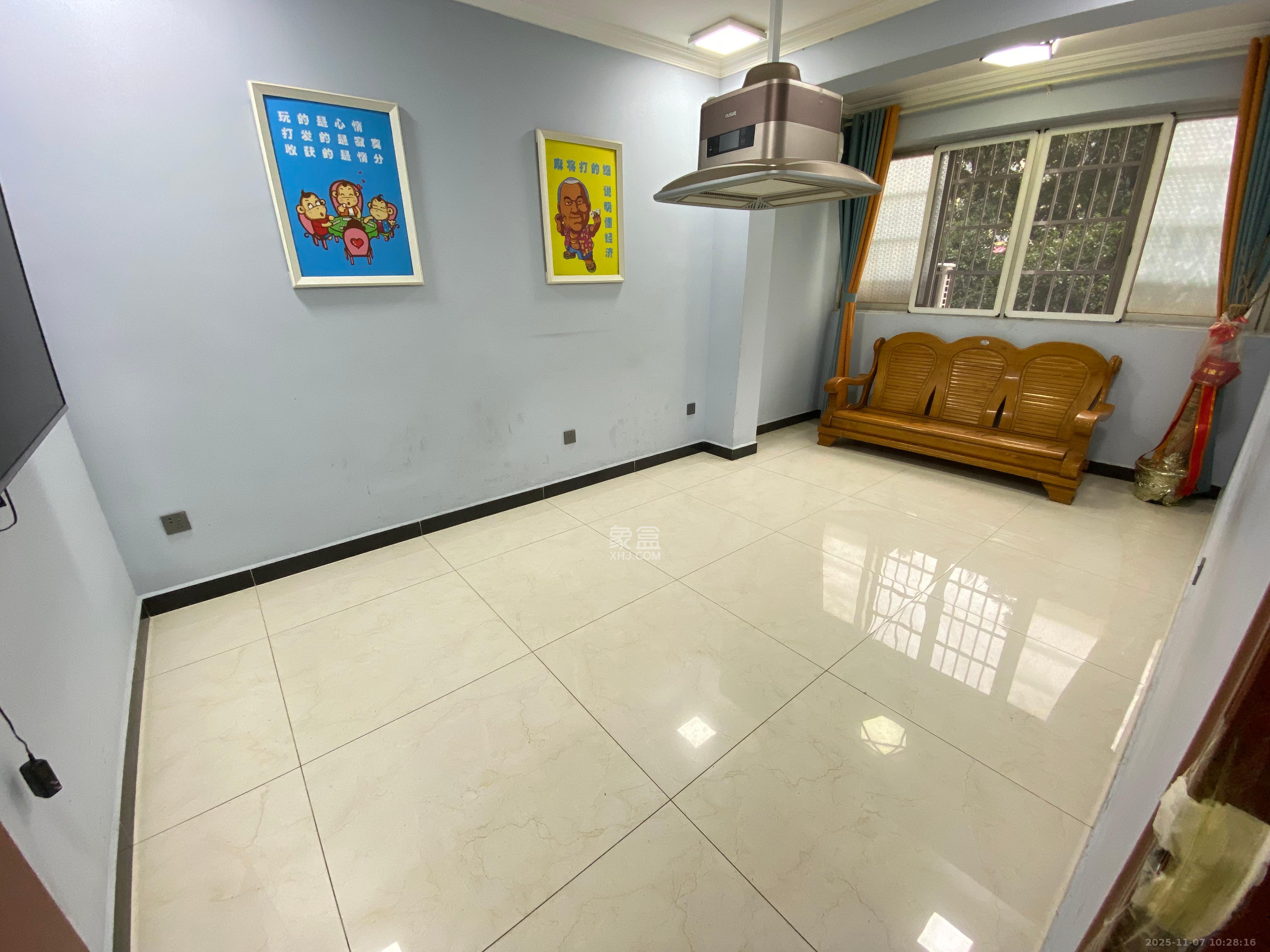 天泽大厦 4室2厅1卫 3400.0元/月 天泽大厦 4室2厅1卫 3400.0元/月室内图