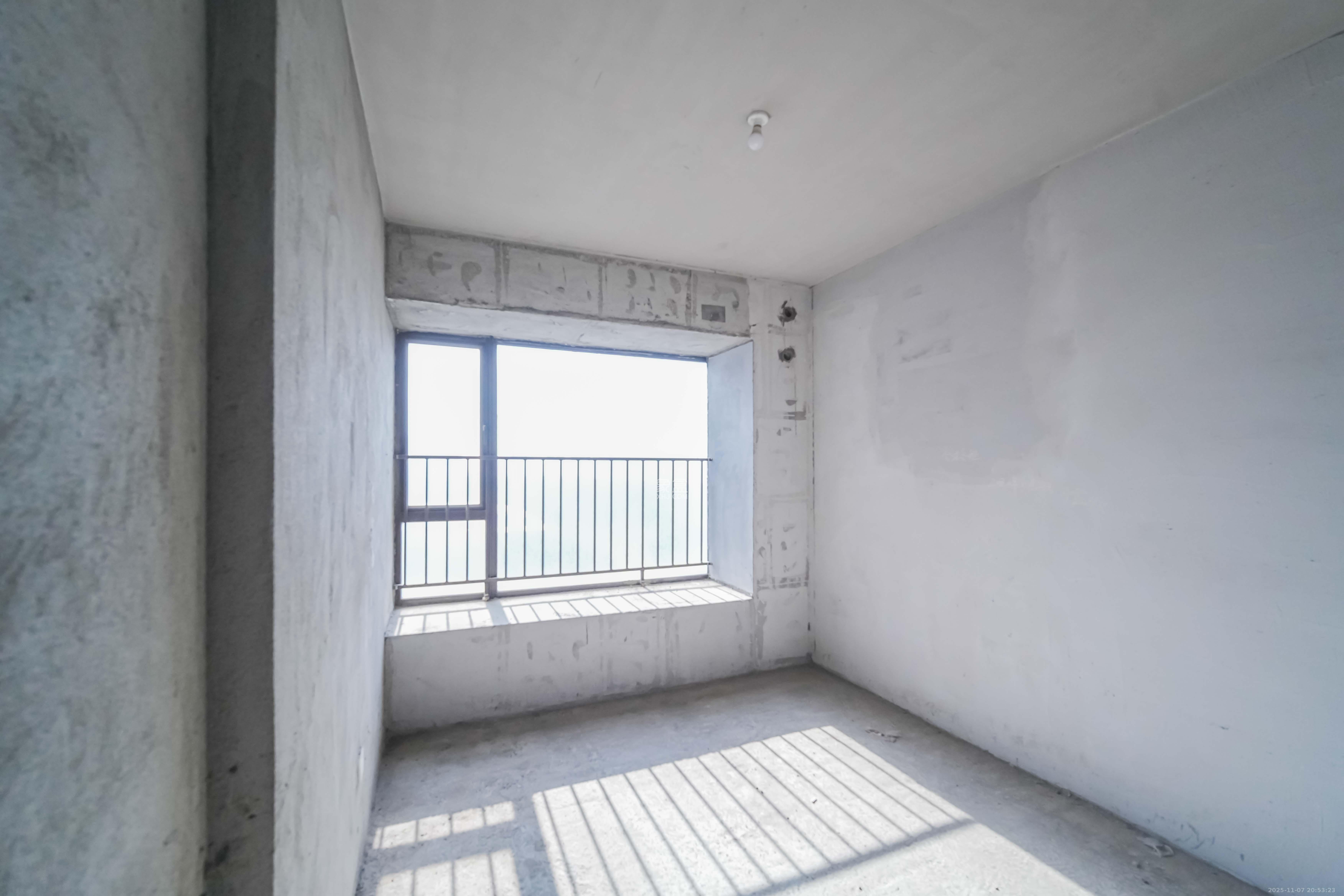 京武浪琴山一、二期 5室2厅2卫 268.0万 京武浪琴山一、二期 5室2厅2卫 268.0万其他