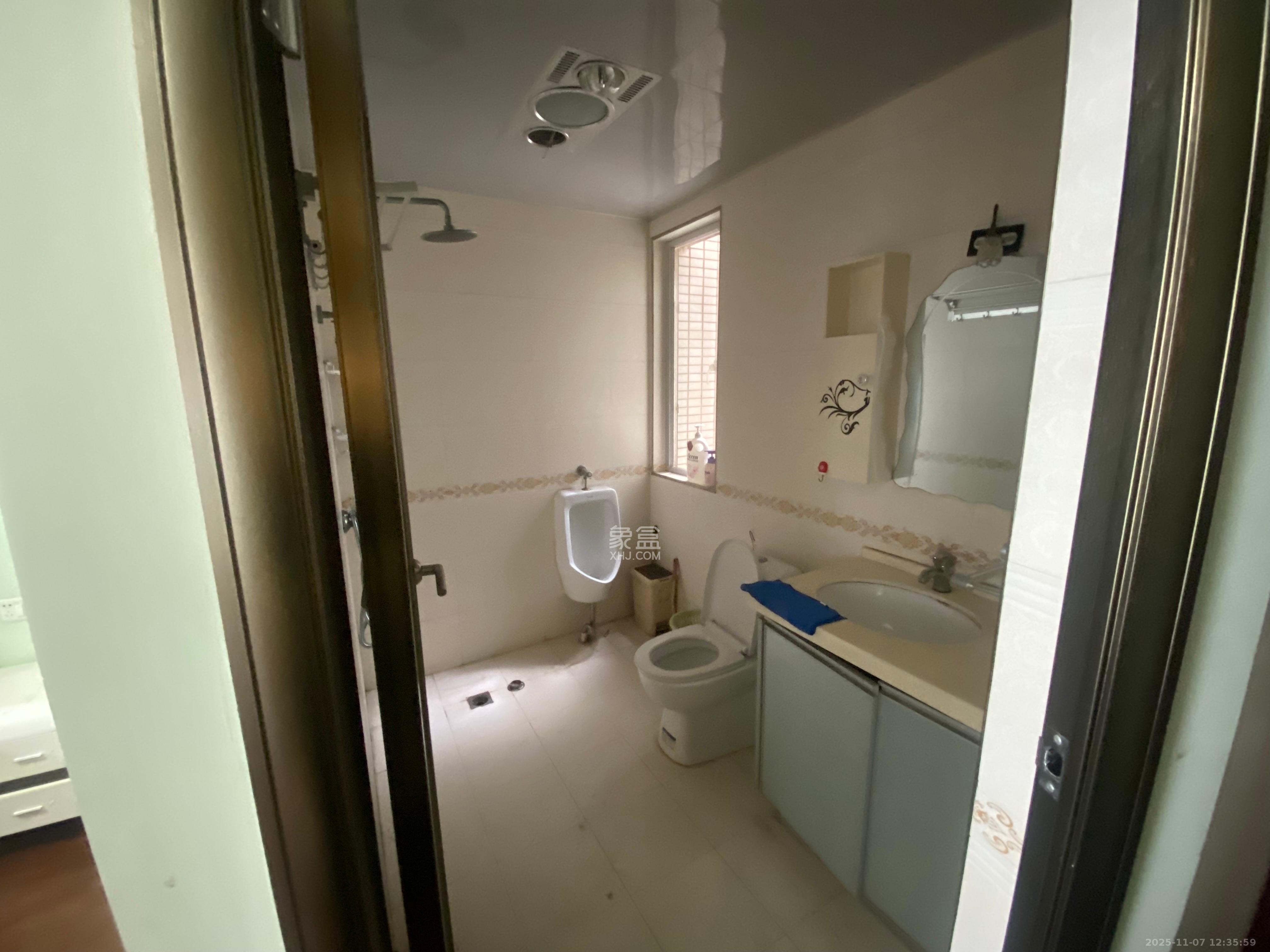 山语城一期 3室1厅1卫 2000.0元/月 山语城一期 3室1厅1卫 2000.0元/月室内图