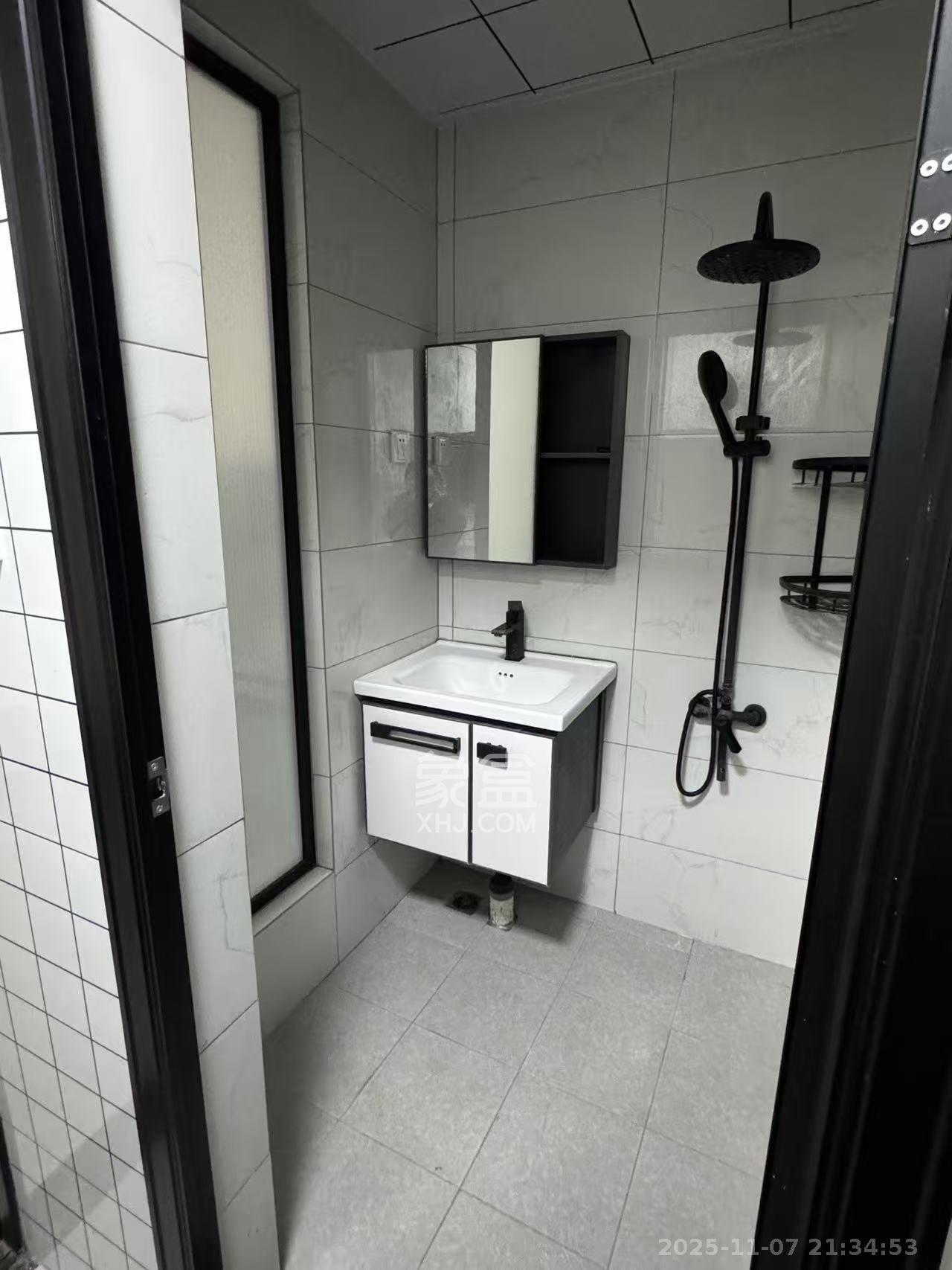 万润时光里  1室0厅0卫    1600.0元/月室内图