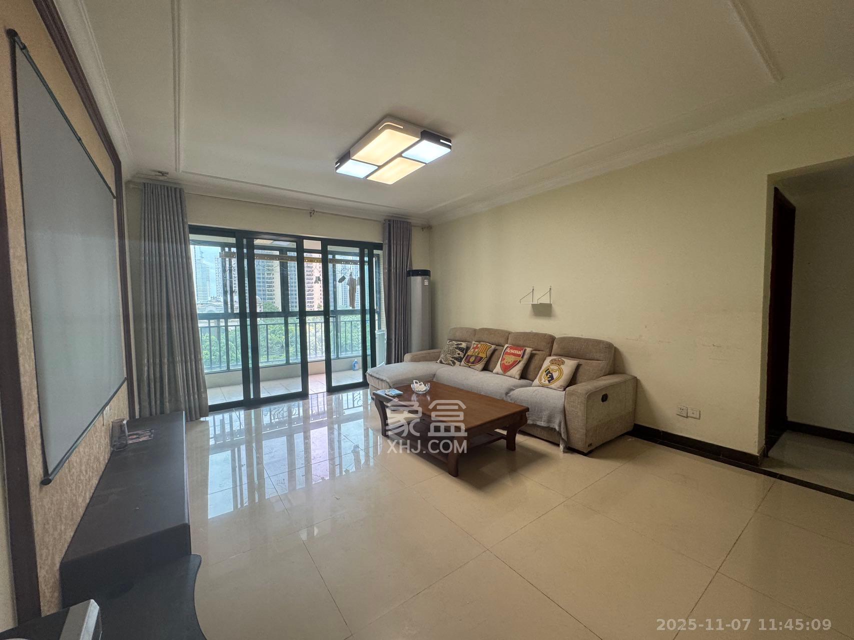 恒大雅苑  4室2厅2卫    3500.0元/月