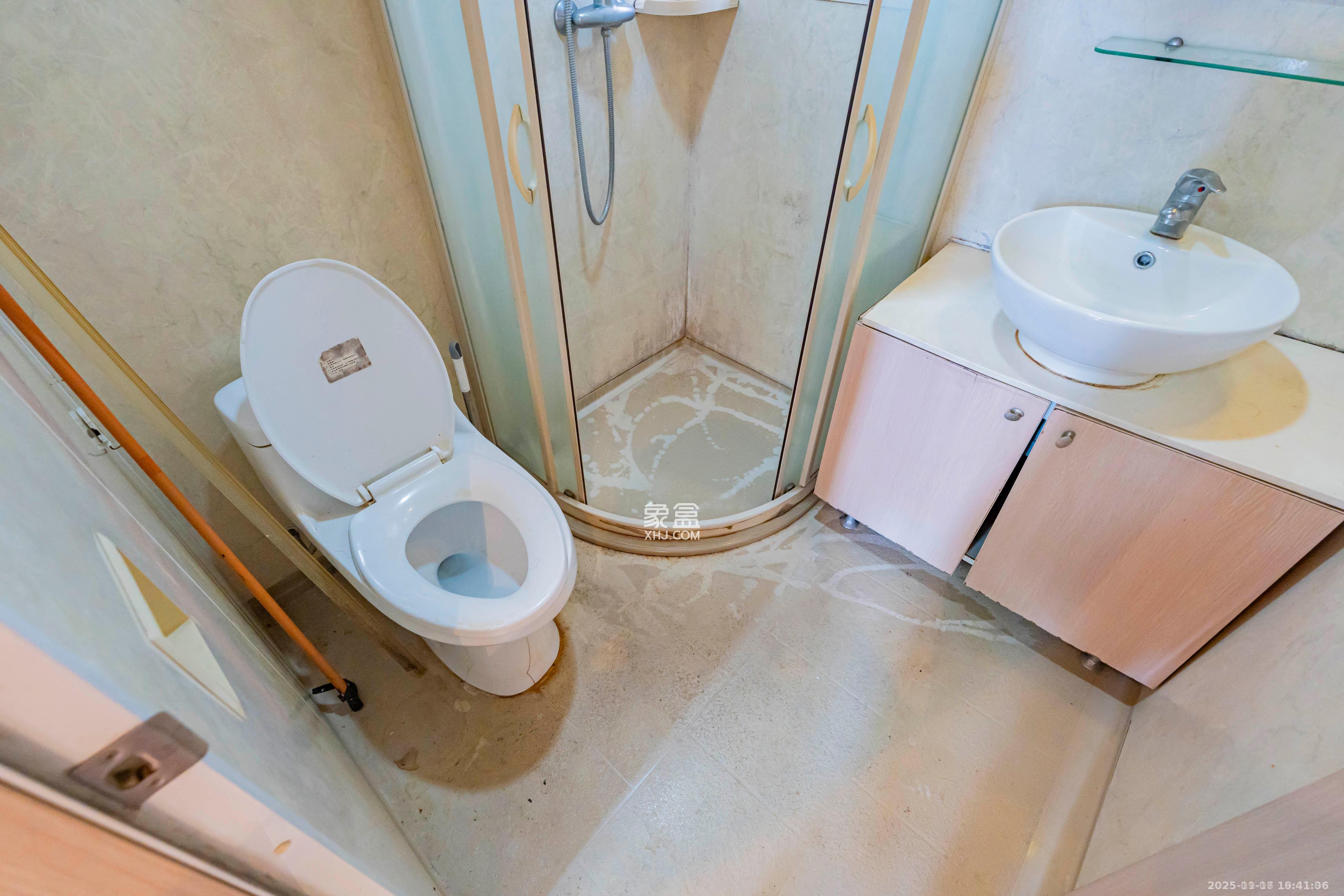 盛世美居荷园 3室1厅2卫 2800.0元/月 盛世美居荷园 3室1厅2卫 2800.0元/月室内图