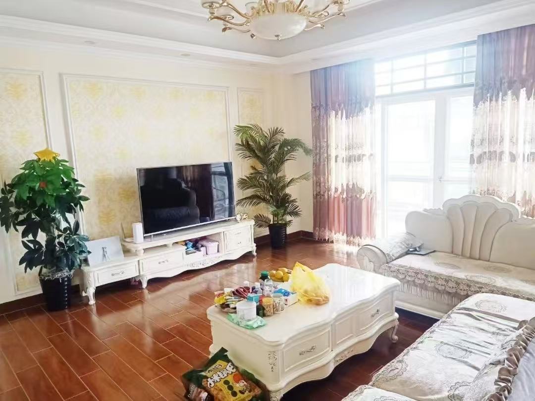 宝安江南城  3室2厅2卫    2400.0元/月室内图