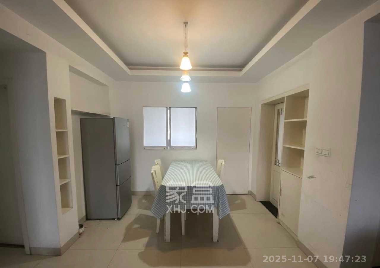 金领公寓（金荣公寓）  1室2厅1卫    2300.0元/月室内图