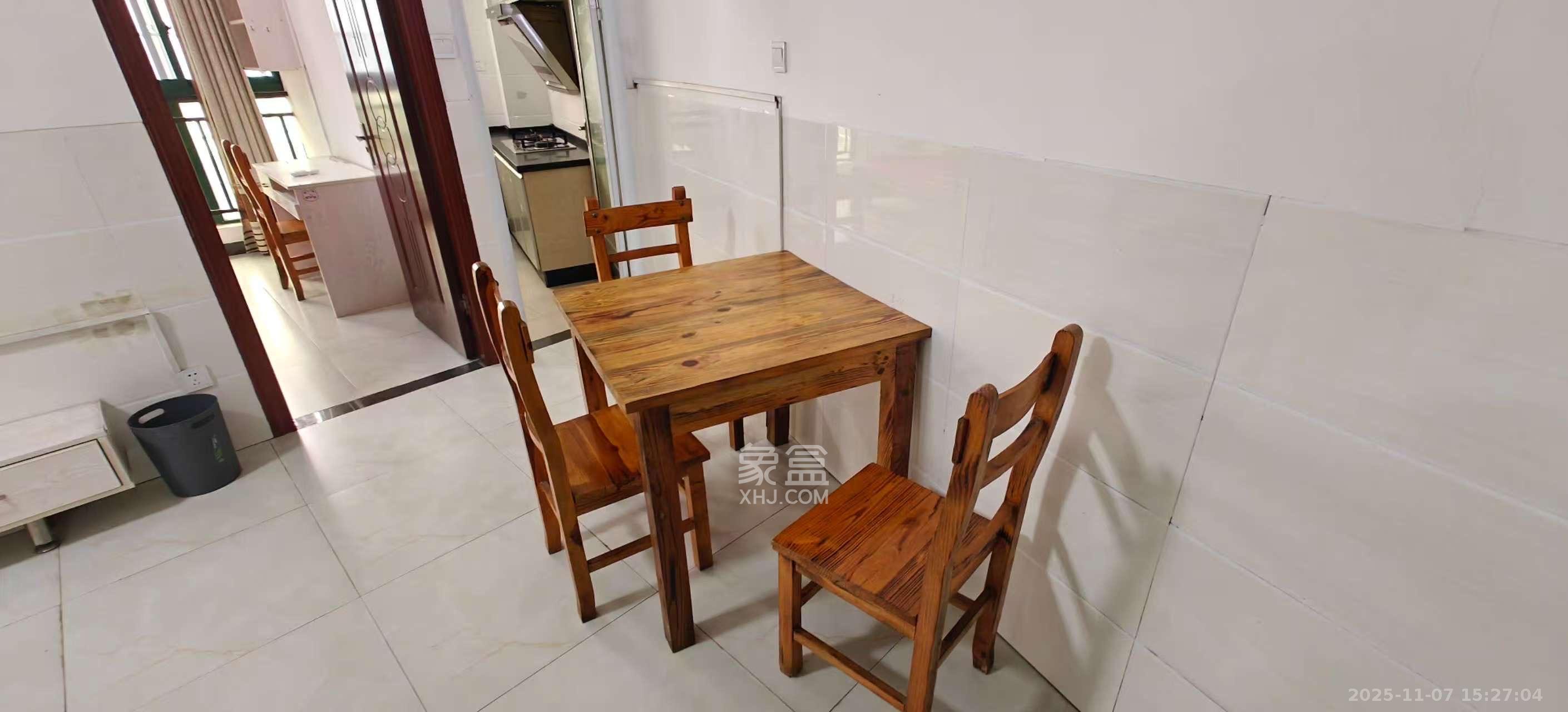 湖韵佳苑 1室1厅1卫 1500.0元/月 湖韵佳苑 1室1厅1卫 1500.0元/月室内图