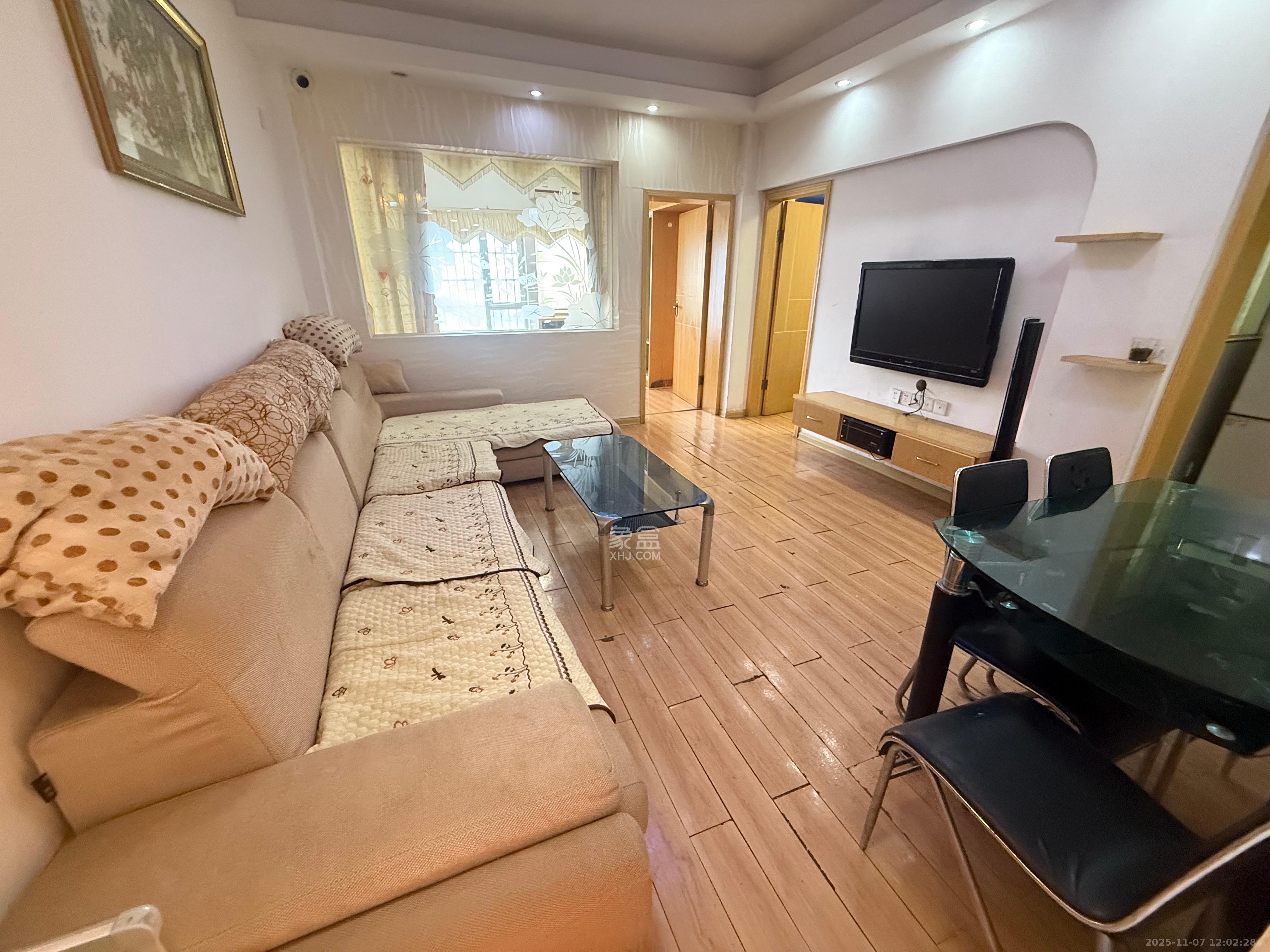 红区抽屉 2室1厅1卫 1600.0元/月 红区抽屉 2室1厅1卫 1600.0元/月室内图