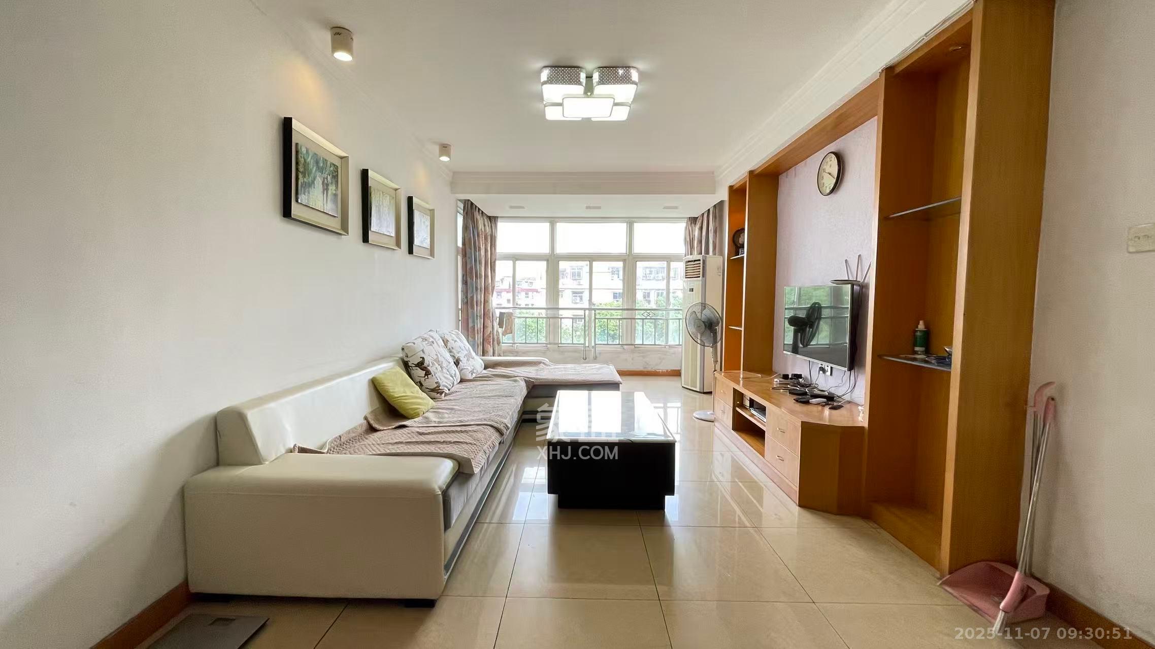 芙蓉苑 2室2厅1卫 2200.0元/月 芙蓉苑 2室2厅1卫 2200.0元/月室内图