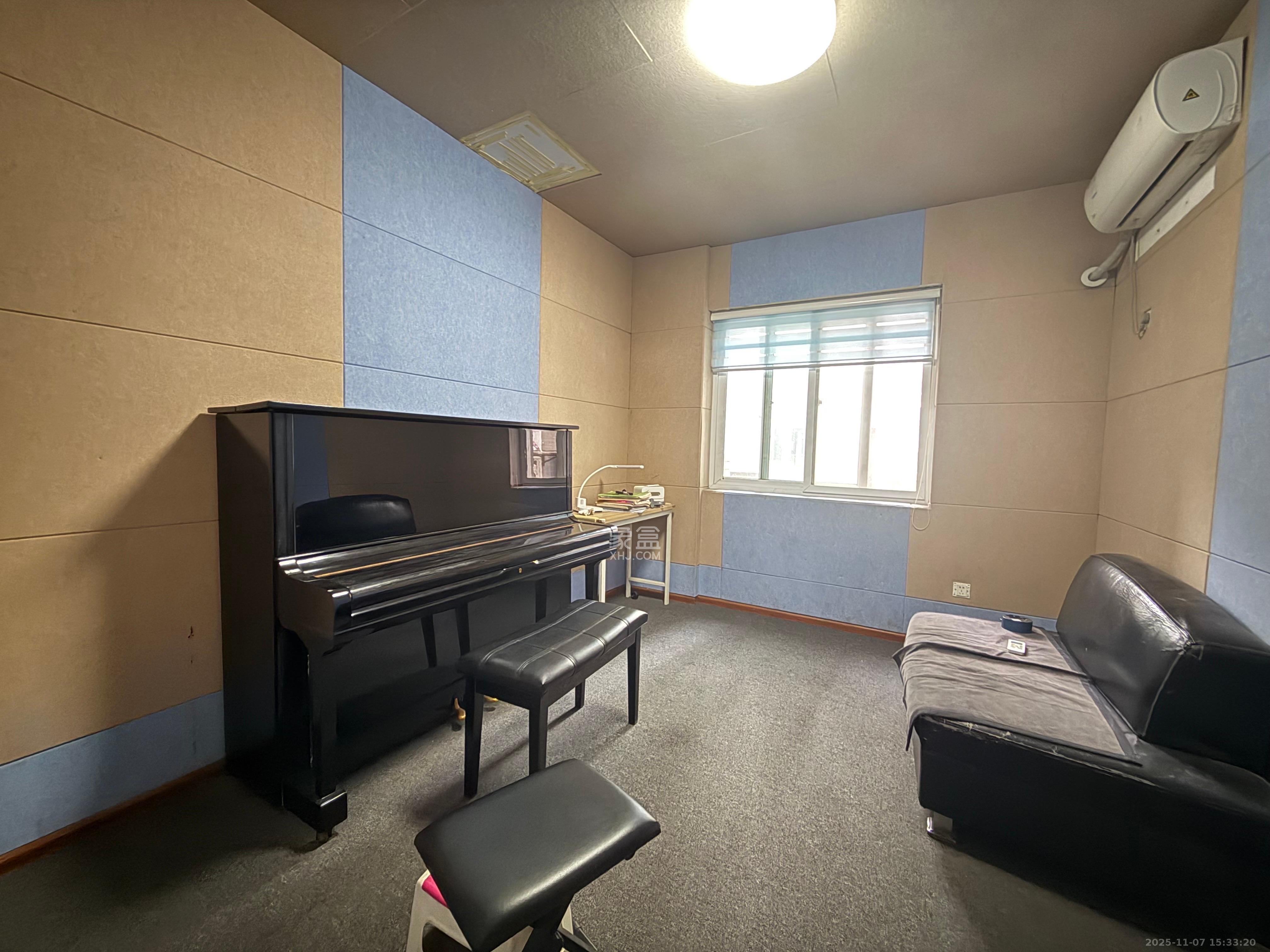 星蓝湾  3室2厅2卫    3000.0元/月室内图