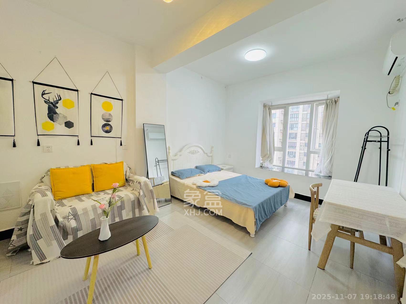 芙蓉万国城MOMA（卓越汇富苑）  1室1厅1卫    1200.0元/月室内图