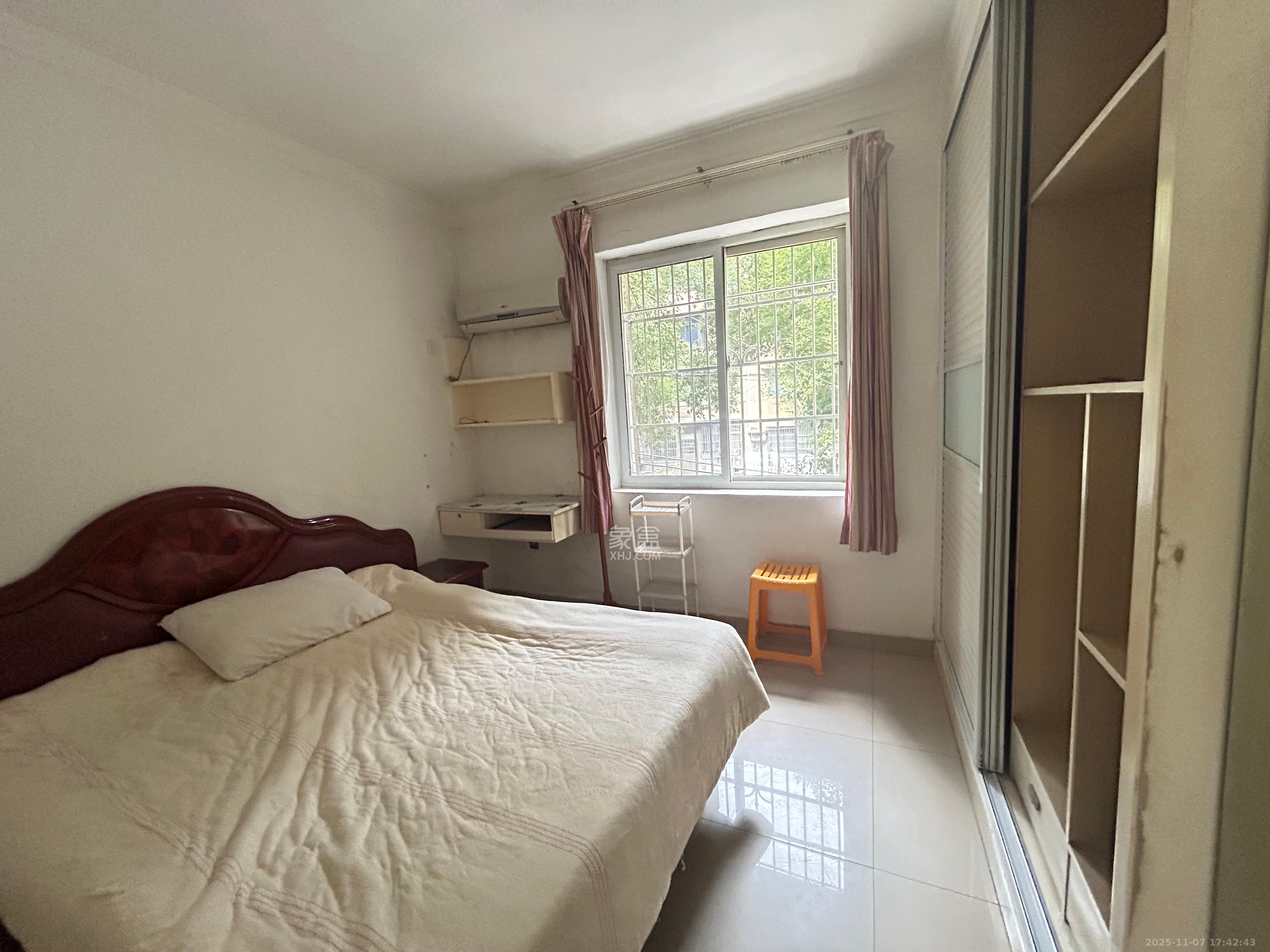 公交园小区(公交新村) 2室1厅1卫 1700.0元/月 公交园小区(公交新村) 2室1厅1卫 1700.0元/月室内图