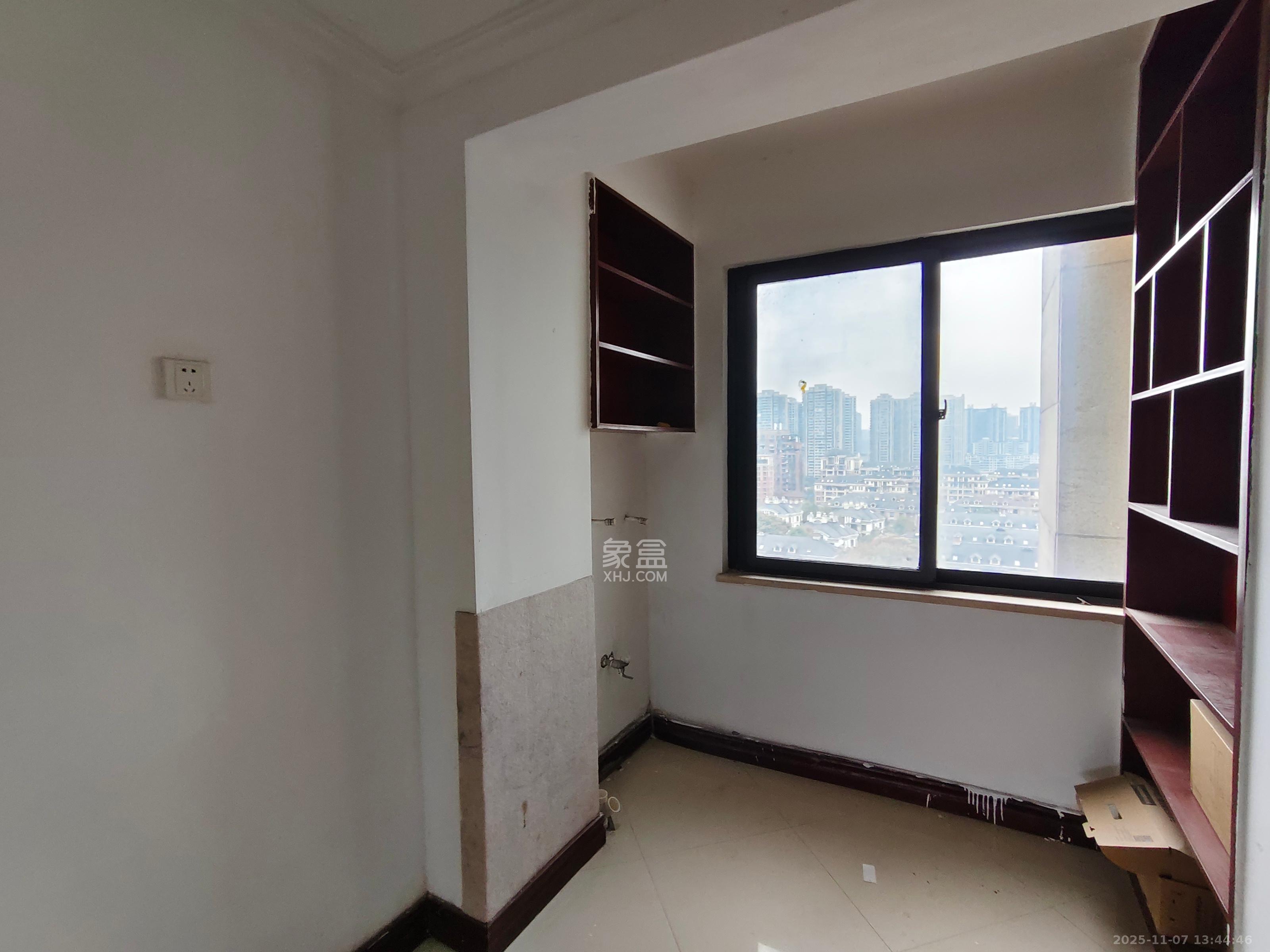 茂华禧都会  4室2厅1卫    4500.0元/月室内图