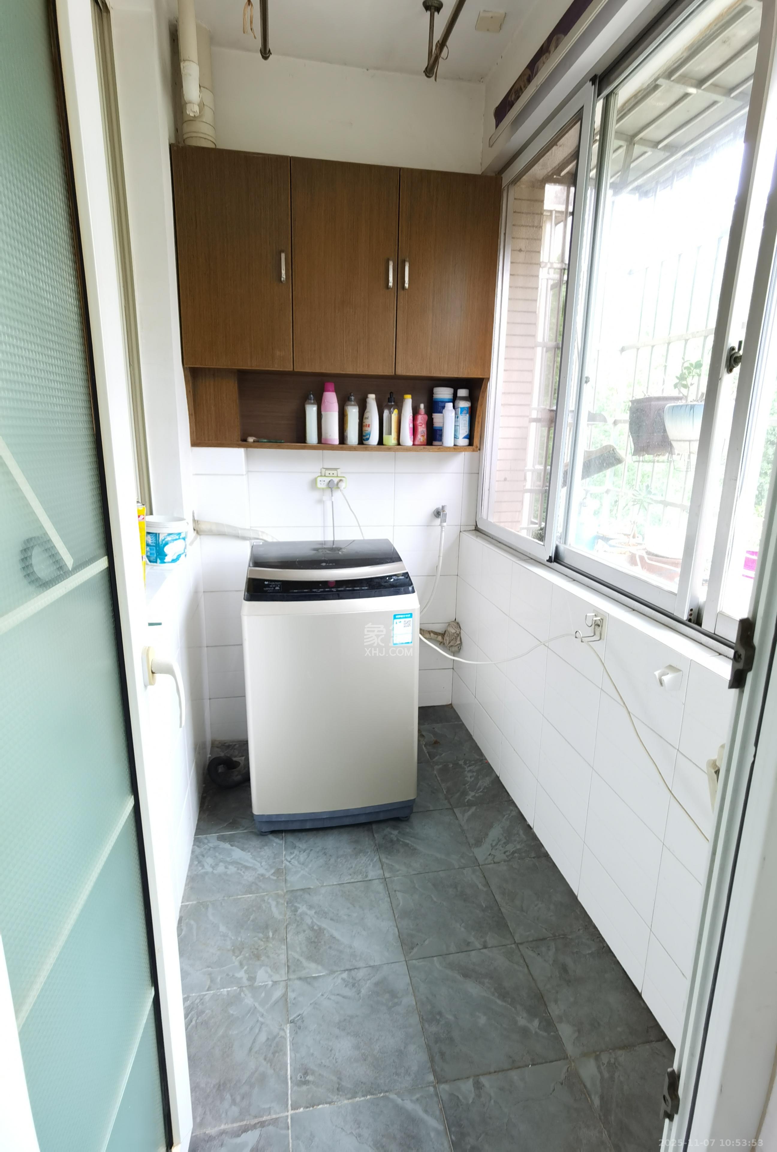 枫林绿洲  3室2厅2卫    2400.0元/月室内图