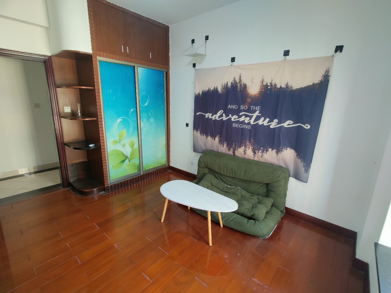 学苑公寓 4室2厅2卫 3200.0元/月 学苑公寓 4室2厅2卫 3200.0元/月室内图