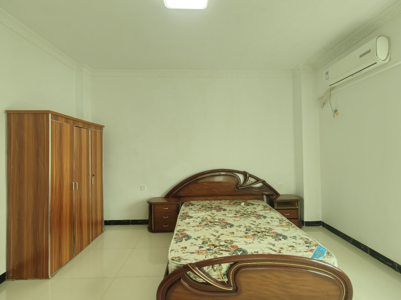 阳光巴洛克广场 3室2厅2卫 2500.0元/月 阳光巴洛克广场 3室2厅2卫 2500.0元/月室内图