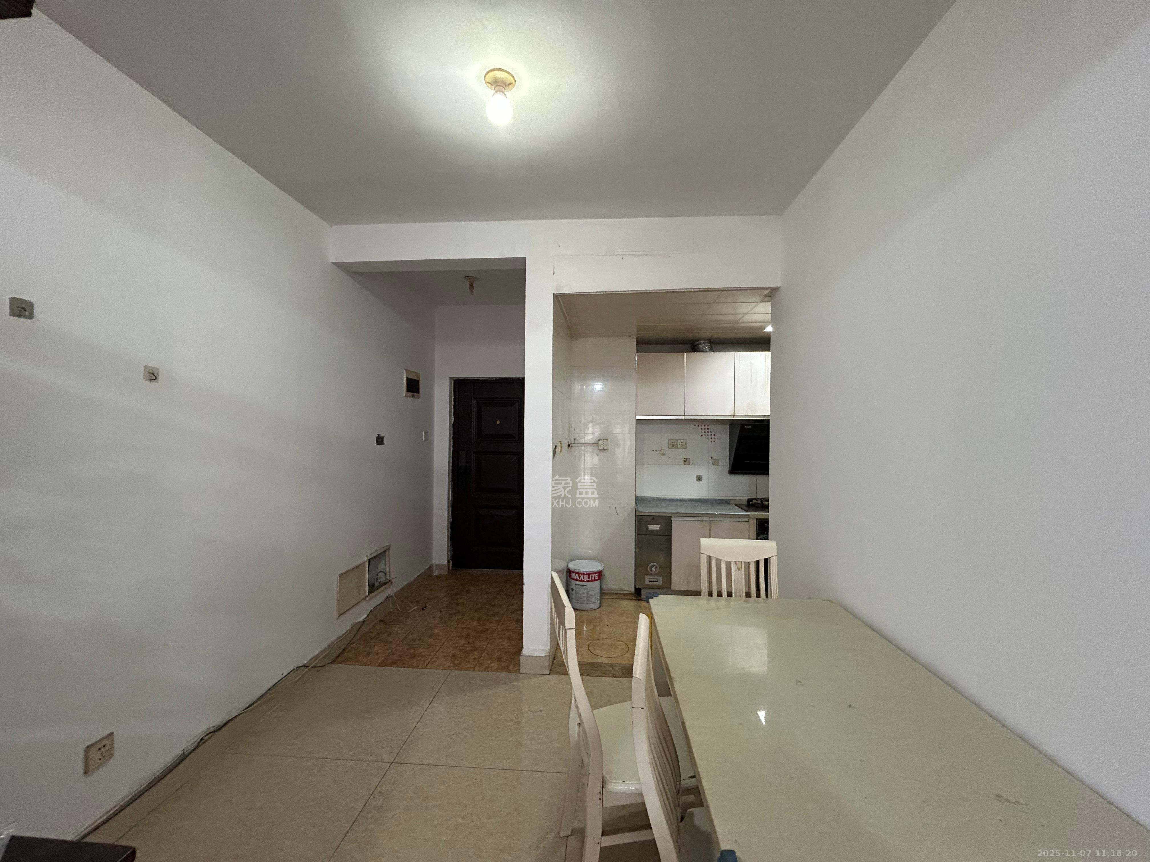 香江锦城  2室2厅1卫    2500.0元/月室内图