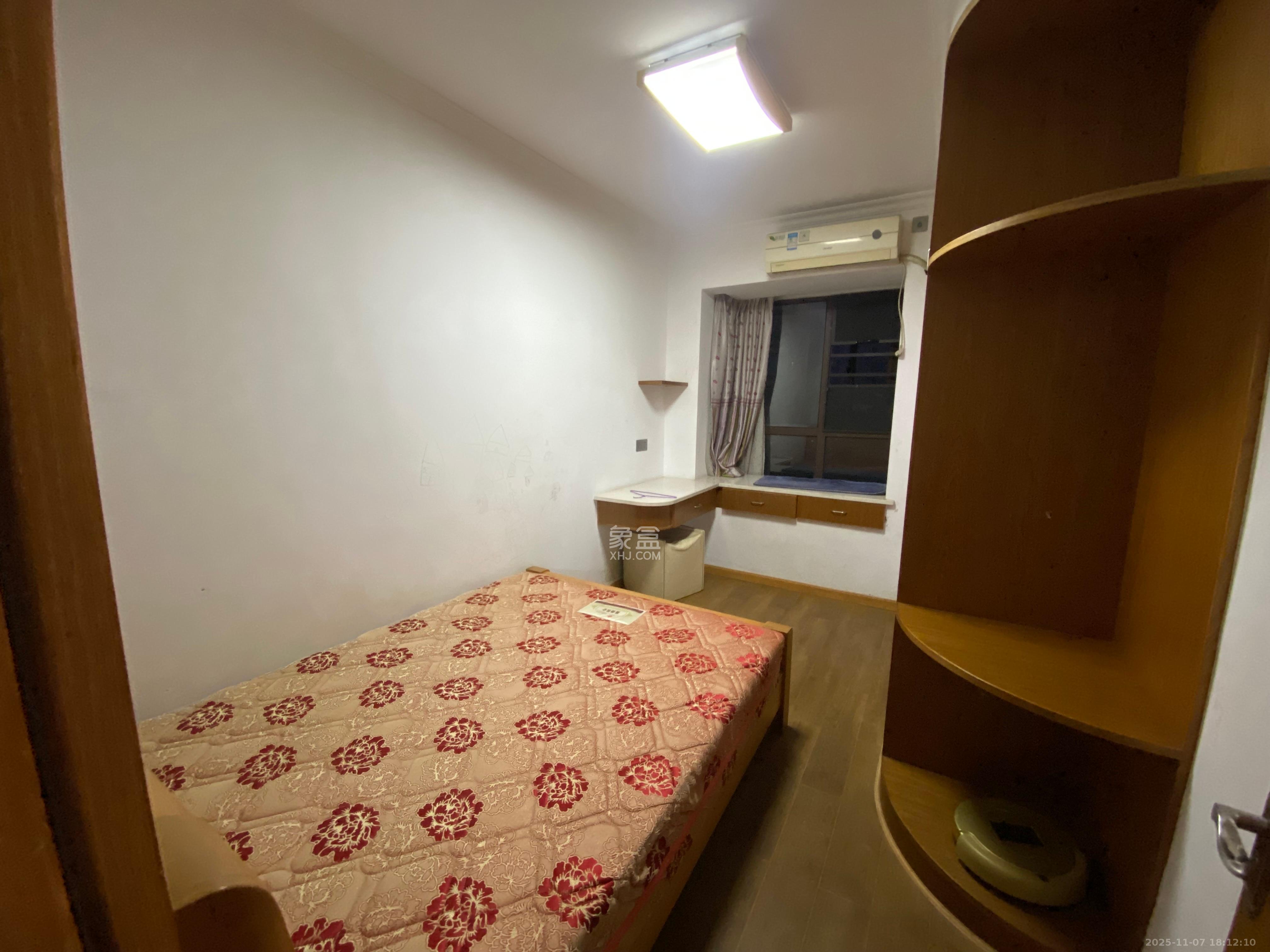 山语城二期  2室1厅1卫    1800.0元/月室内图