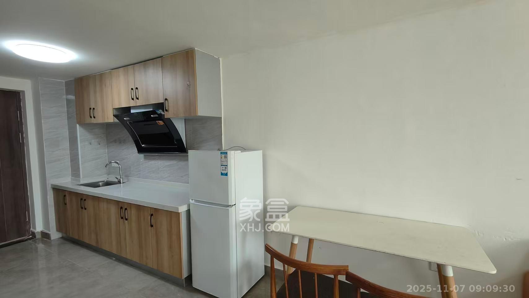 万科金色麦田  2室1厅1卫    1900.0元/月室内图