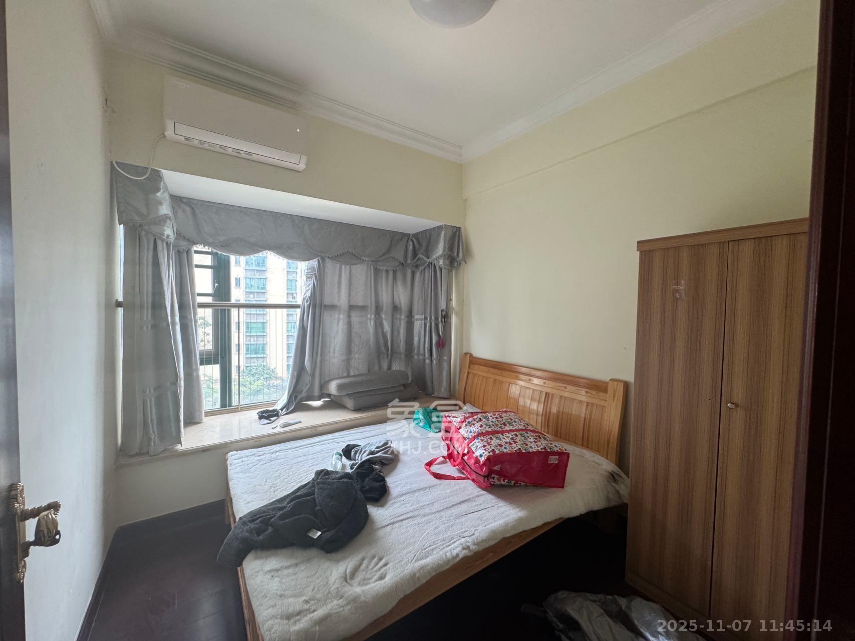 恒大雅苑 4室2厅2卫 3500.0元/月 恒大雅苑 4室2厅2卫 3500.0元/月室内图