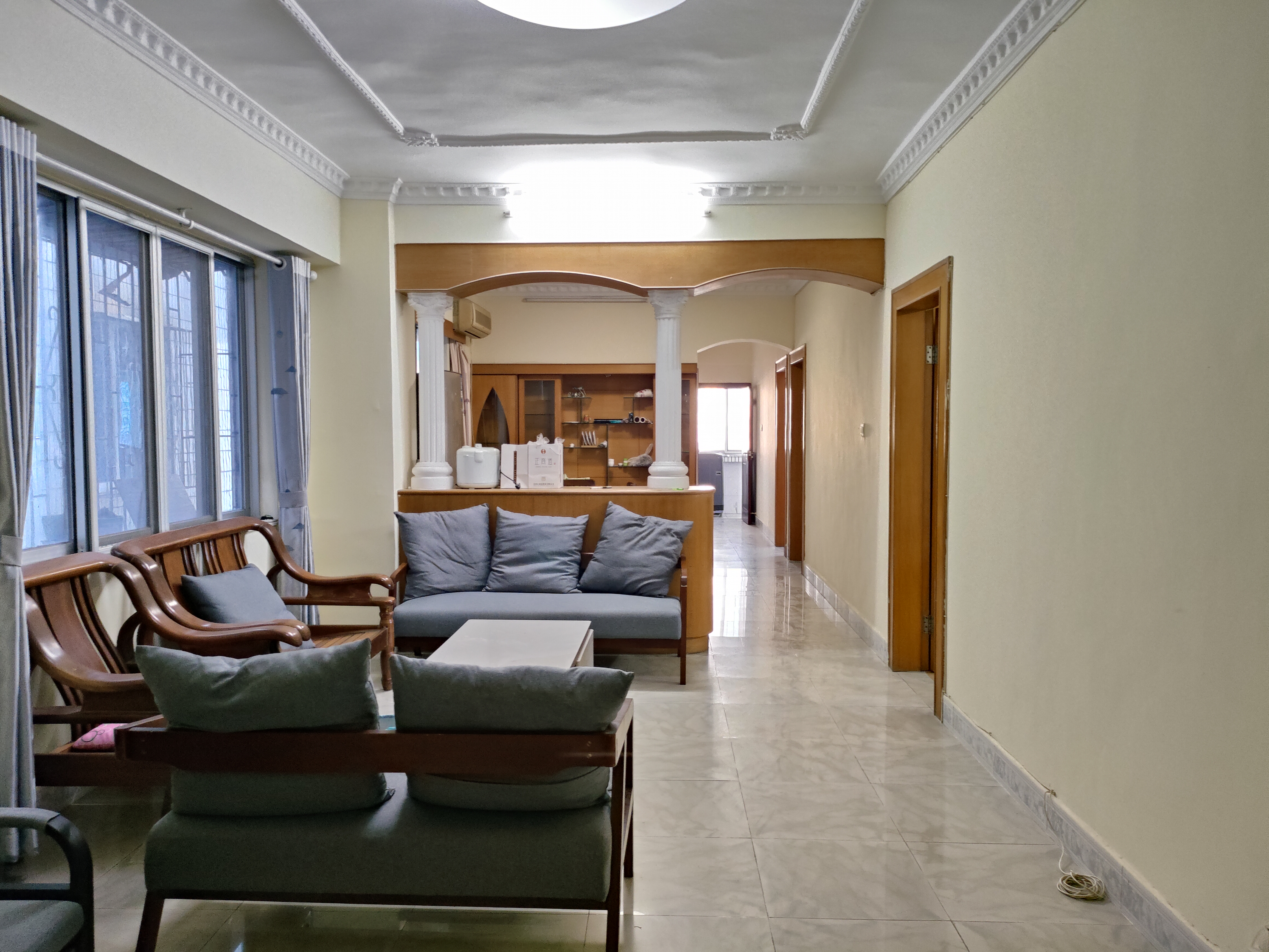 海口农行宿舍(海秀路48-1号) 3室2厅2卫 2400.0元/月 海口农行宿舍(海秀路48-1号) 3室2厅2卫 2400.0元/月室内图