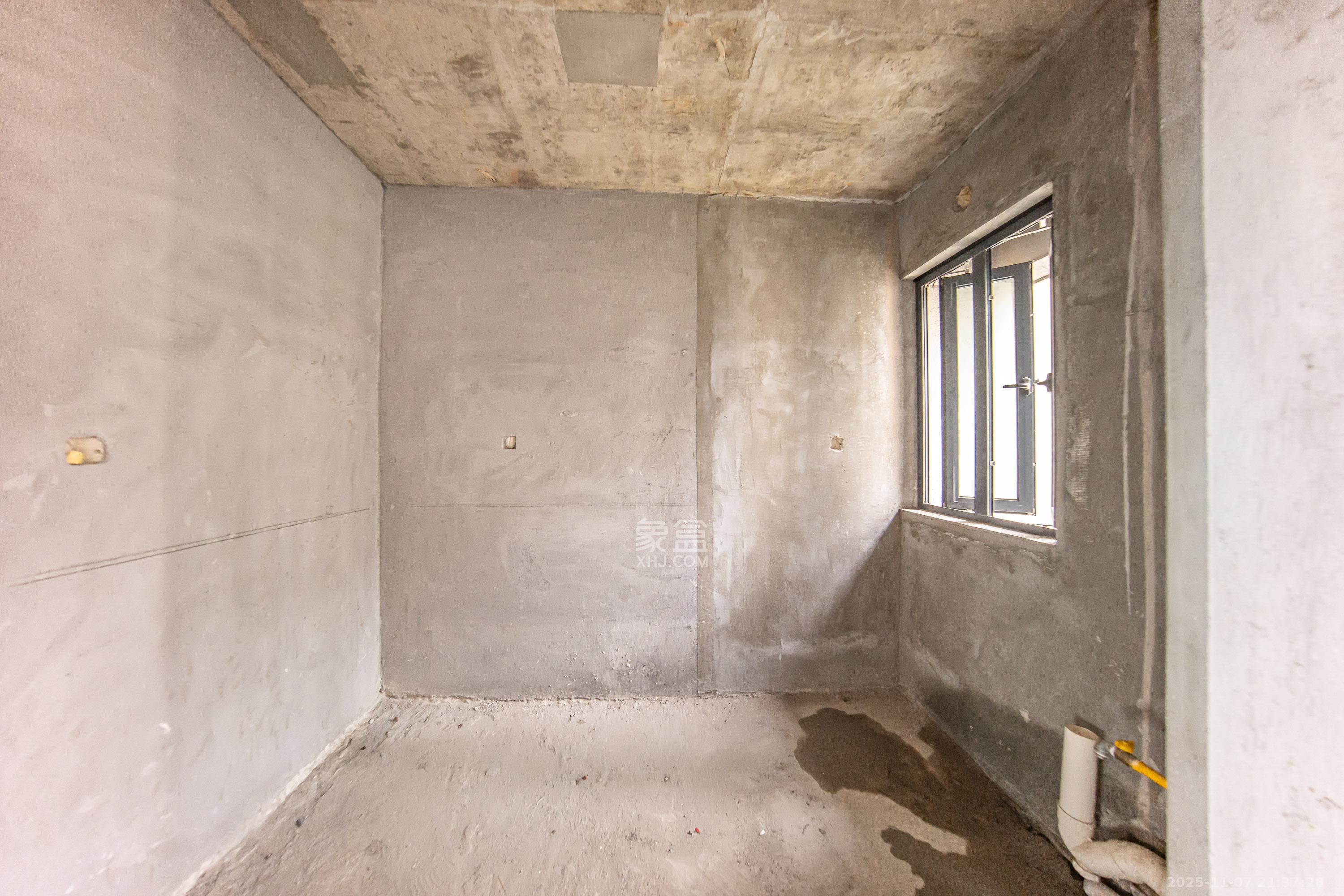 汉高学士府 4室2厅2卫 107.0万 汉高学士府 4室2厅2卫 107.0万厨房