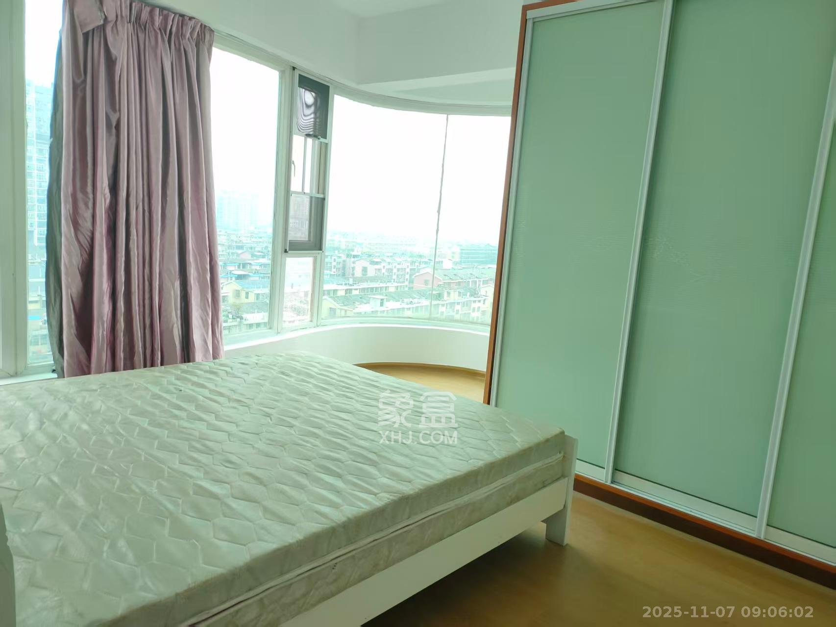 左岸春天 3室2厅2卫 2800.0元/月 左岸春天 3室2厅2卫 2800.0元/月室内图